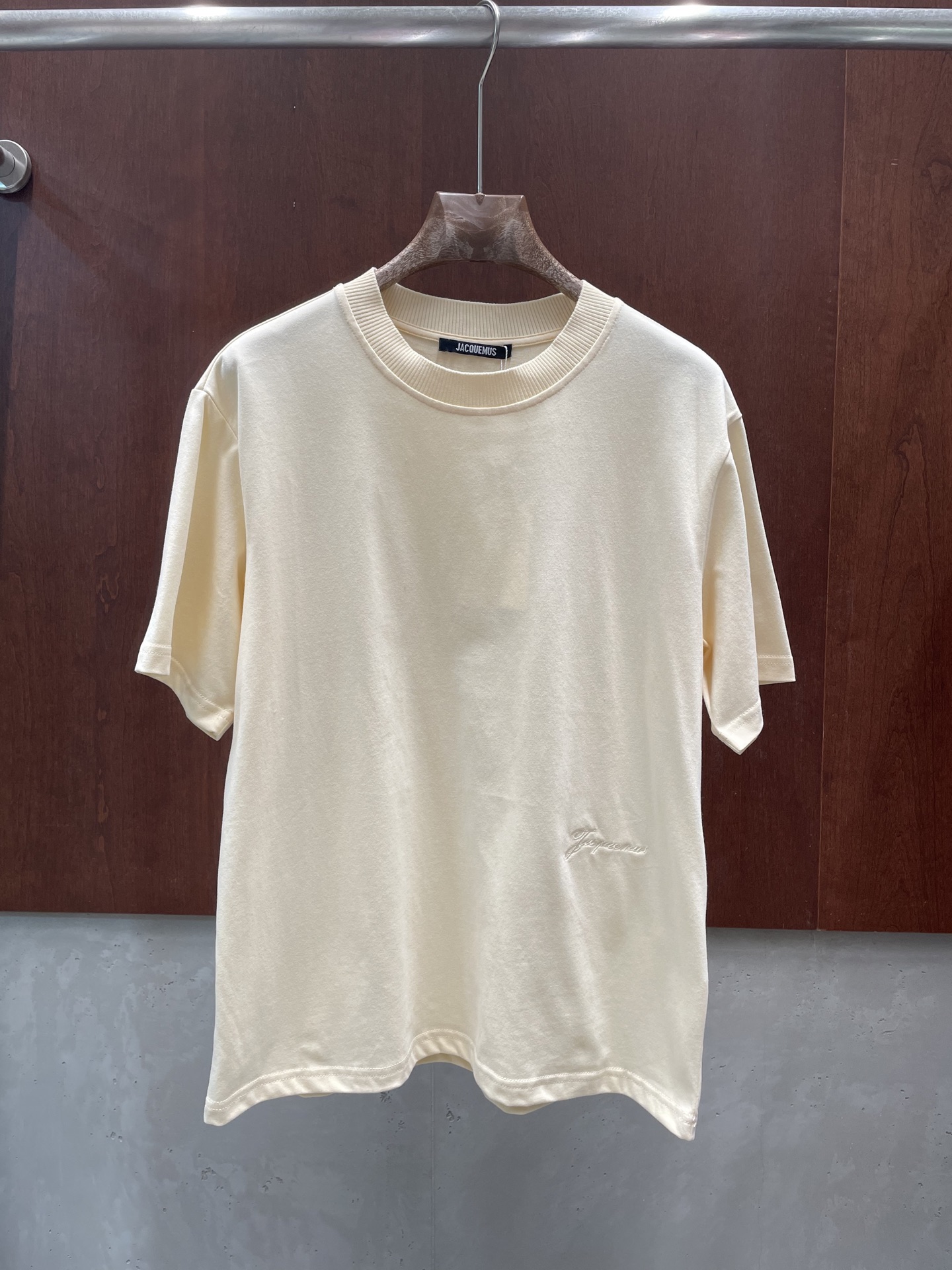 NO:807642,jacquemus 2026 spring and summer new style embroidered logo minimalist basic versatile style sml real photos,,19860909jacquemus 2026春夏新款 刺绣logo 极简基础百搭款 sml 实拍图,,,Women's clothing