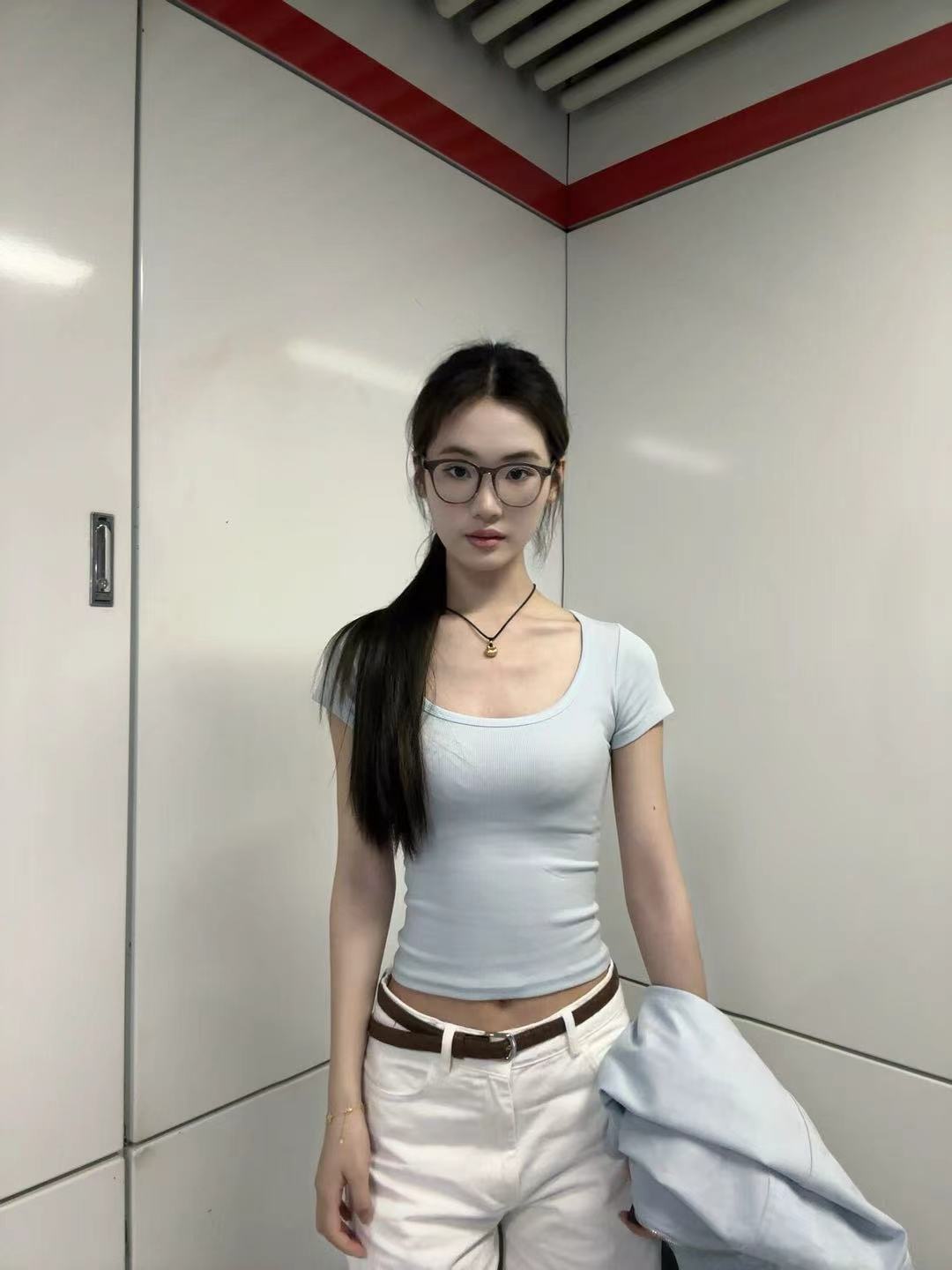 NO:893796,The blue is very white,19860909蓝色很显白,,,Women's clothing