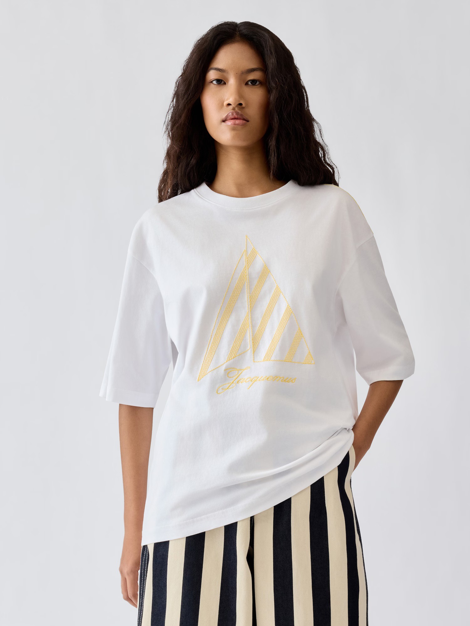 NO:905148,jacquuemu* 2026 summer new T-shirt holiday limited series sailing line logo embroidery sml,,tees,t-shirt,19860909jacquuemu* 2026夏季新款T恤 度假限定系列 帆船走线logo刺绣 sml,,tees，t-shirt,,Women's clothing