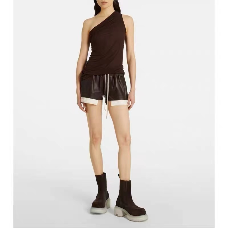 NO:907398,rick owen* 2026 summer PU leather elastic waist drawstring pocket shorts sml,,shorts,19860909rick owen* 2026夏季PU皮质松紧腰抽绳露口袋超短裤 sml,,shorts,,Women's clothing