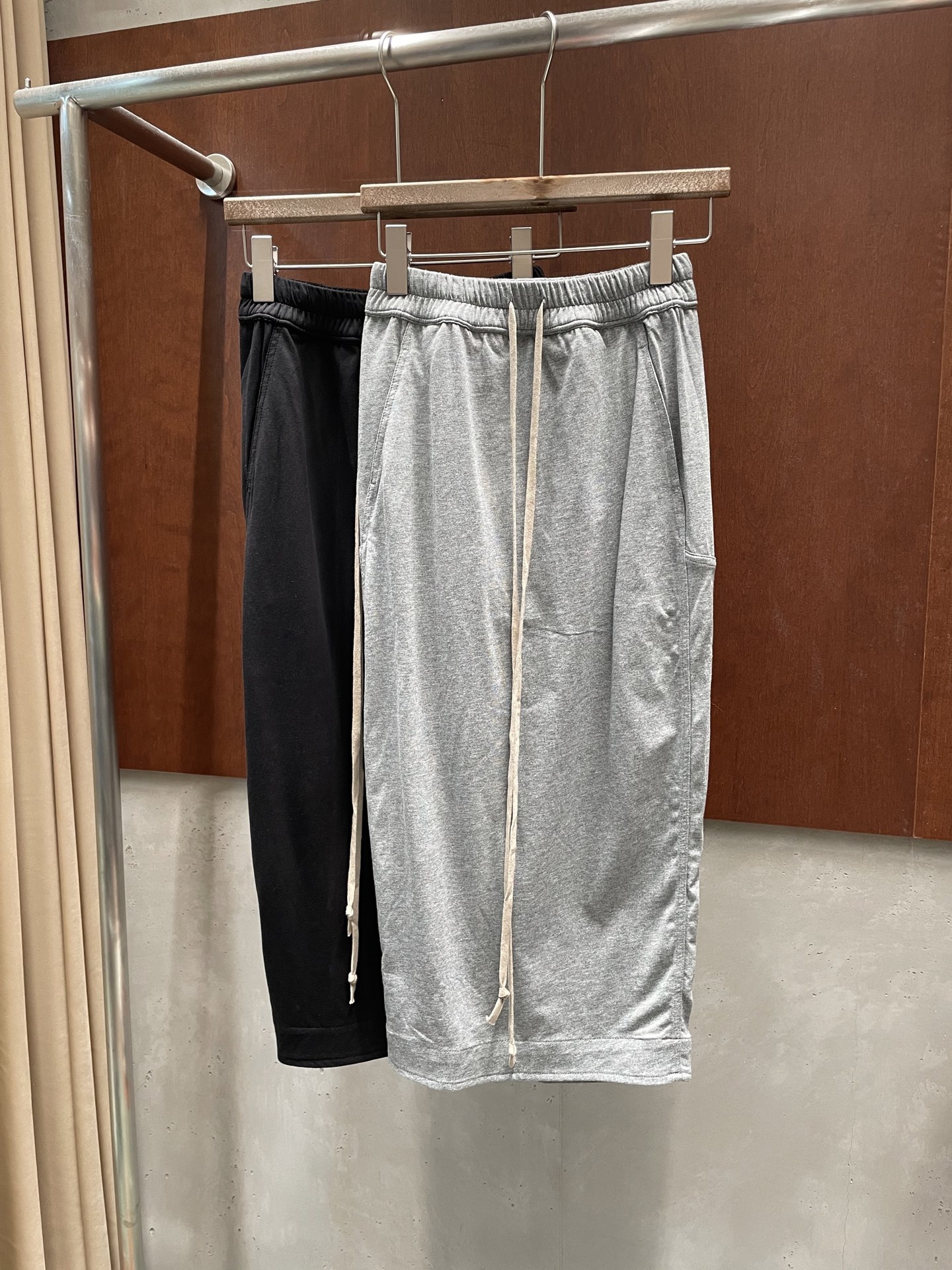 NO:902045,RO 2026 new summer casual skirt elastic drawstring black gray sml real photos,,skirts,19860909RO 2026夏季新款休闲半裙 松紧抽绳 黑色灰色 sml 实拍图,,skirts,,Women's clothing