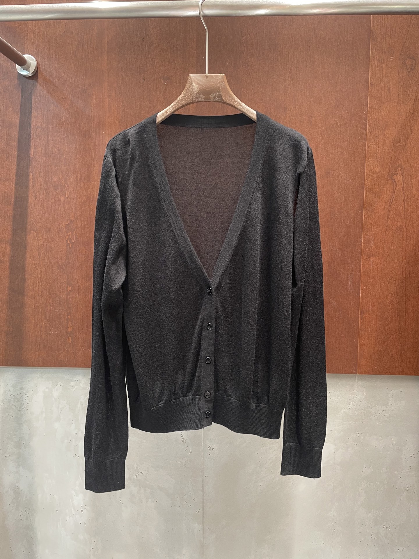 NO:900752,RA 2026 new summer V-neck knitted cardigan, multiple ways to wear, a must-have fashion item for air-conditioned rooms, sml real photos,,19860909RA 2026夏季新款V领针织开衫 多种穿法 空调房必备时髦单品 sml 实拍图,,,Women's clothing