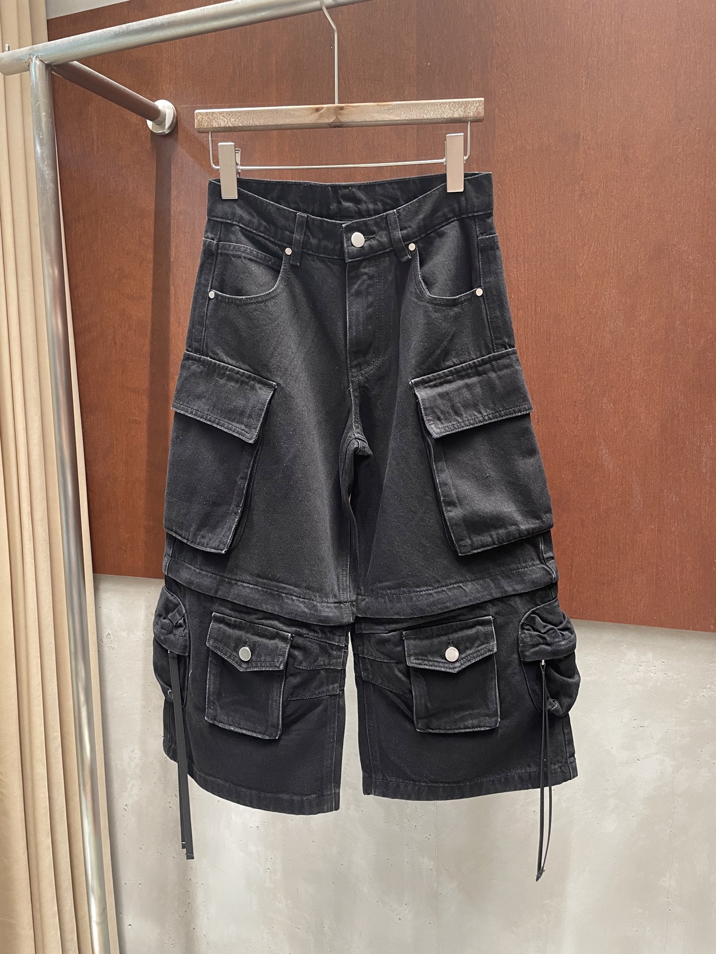 NO:899374,tr 2026 summer new style overalls, super handsome, girl group visual sense, super stylish, sml real photos,,19860909tr 2026夏季新款工装中裤 超级帅气 女团即视感 超有型 sml 实拍图,,,Women's clothing