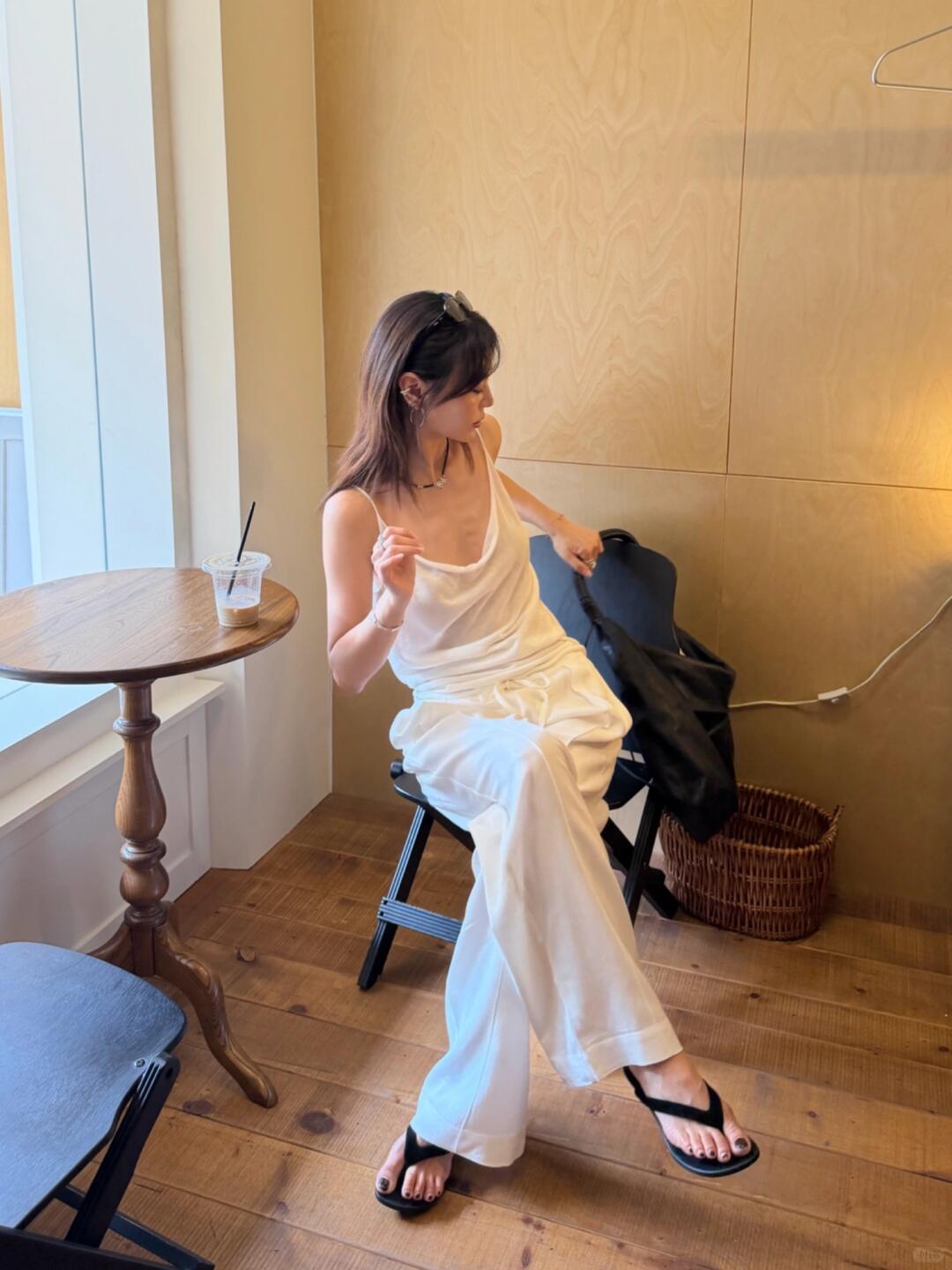 NO:922269,Li 2026 new summer knitted sling, casual and sexy with chest accumulation, summer must-have, two colors and three sizes sml,,19860909Li 2026夏季新款针织吊带 胸口堆积随性性感 夏日必备款 两色三码sml,,,Women's clothing