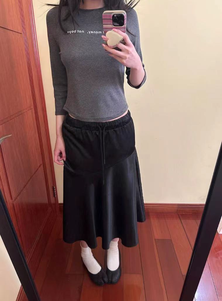 NO:903461,GI 2026 new summer fishtail drawstring skirt, salty or salty, suitable for various outfits sml,,skirts,19860909GI 2026夏季新款鱼尾抽绳半裙 可盐可咸 适配各种穿搭 sml,,skirts,,Women's clothing