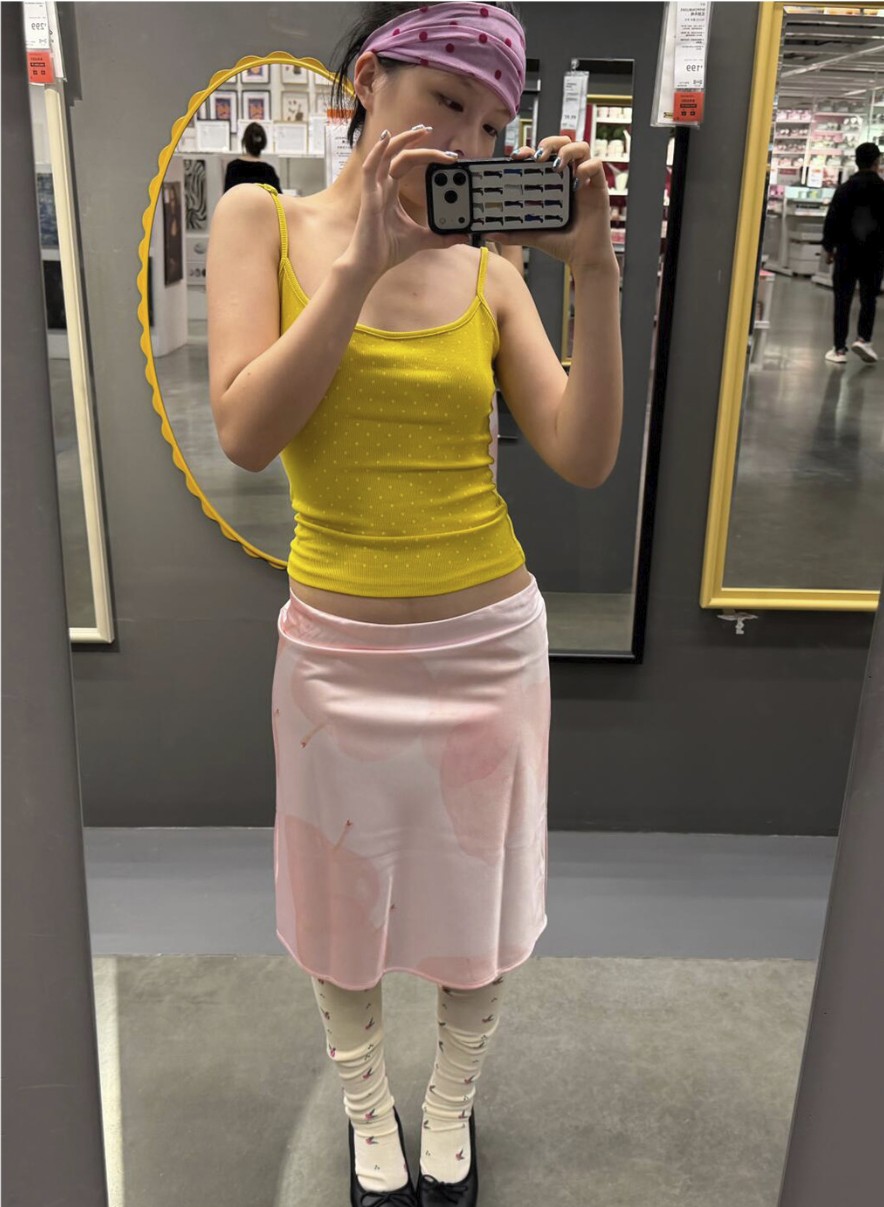 NO:899368,ra 2026 new summer skirt, printed water-gloss satin drape, light and smart, two colors and three sizes, sml,,skirts,19860909ra 2026夏季新款半裙 印花水光缎面垂坠 轻盈灵动 两色三码 sml,,skirts,,Women's clothing