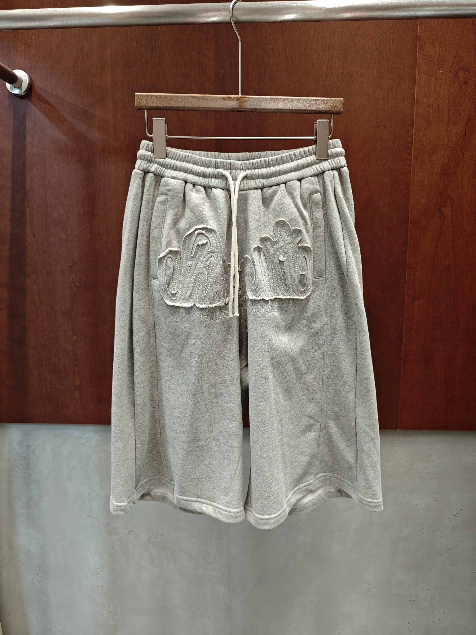 NO:900755,TR 2026 new summer 50% casual sweatpants, same style for men and women, sml real photos,,19860909TR 2026夏季新款五分休闲卫裤 男女同款 sml实拍图,,,Women's clothing