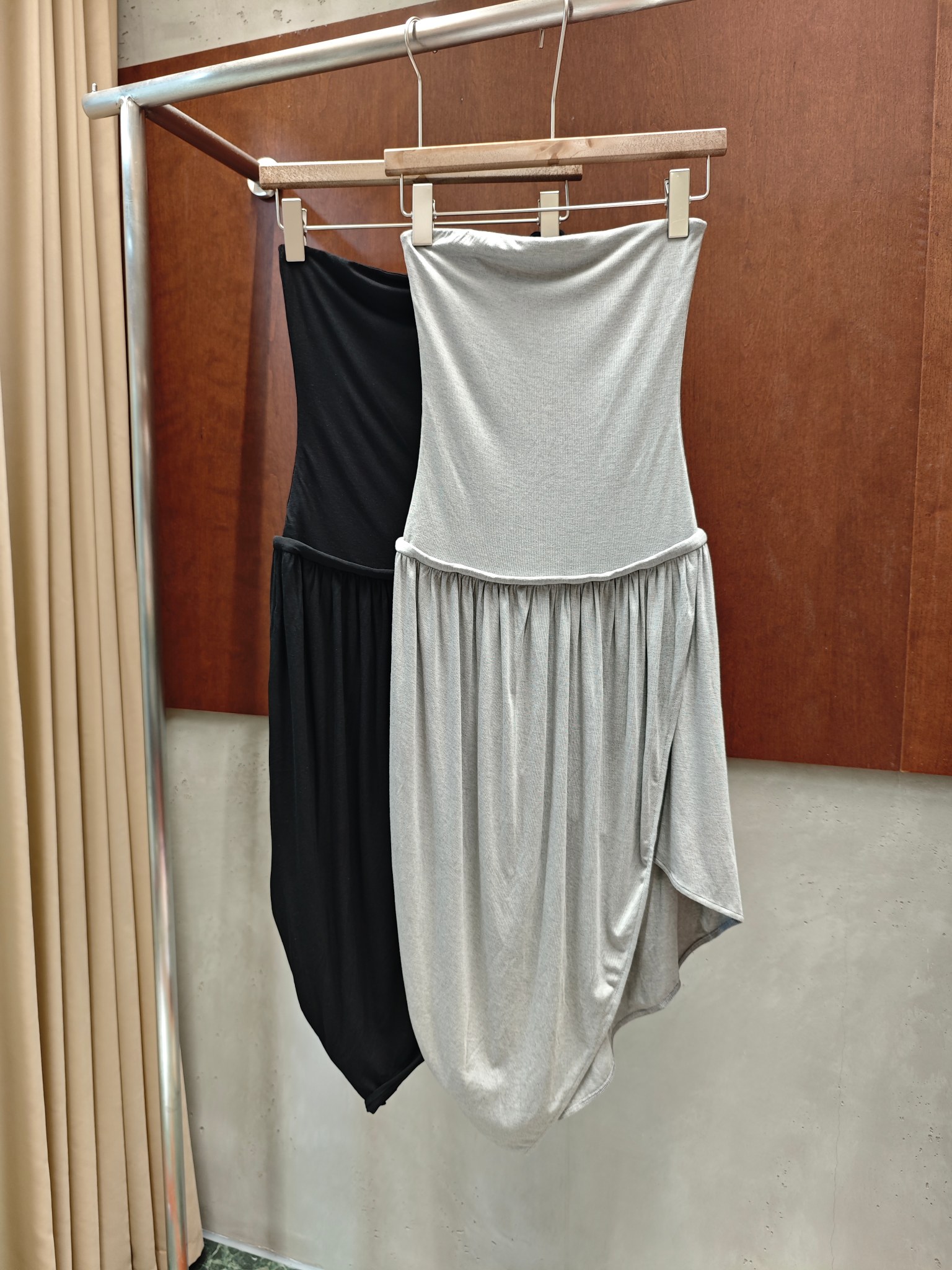 NO:927678,RA 2026 new summer dress, three ways to wear, black and gray, sml real photos,,skirts,19860909RA 2026夏季新款连衣裙 三种穿法 黑色灰色 sml实拍图,,skirts,,Women's clothing