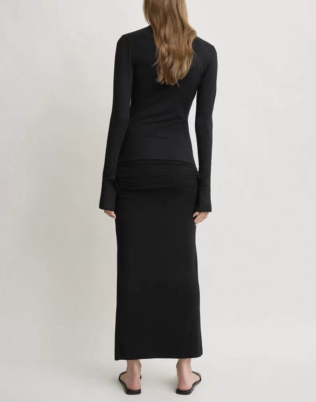 NO:932184,toteme 2026 early autumn new skirt. The pleats can be adjusted freely. Three colors and three codes. 343638,,skirts,19860909toteme 2026早秋新款半裙 褶皱可以自由调节群长 三色三码 343638,,skirts,,Women's clothing