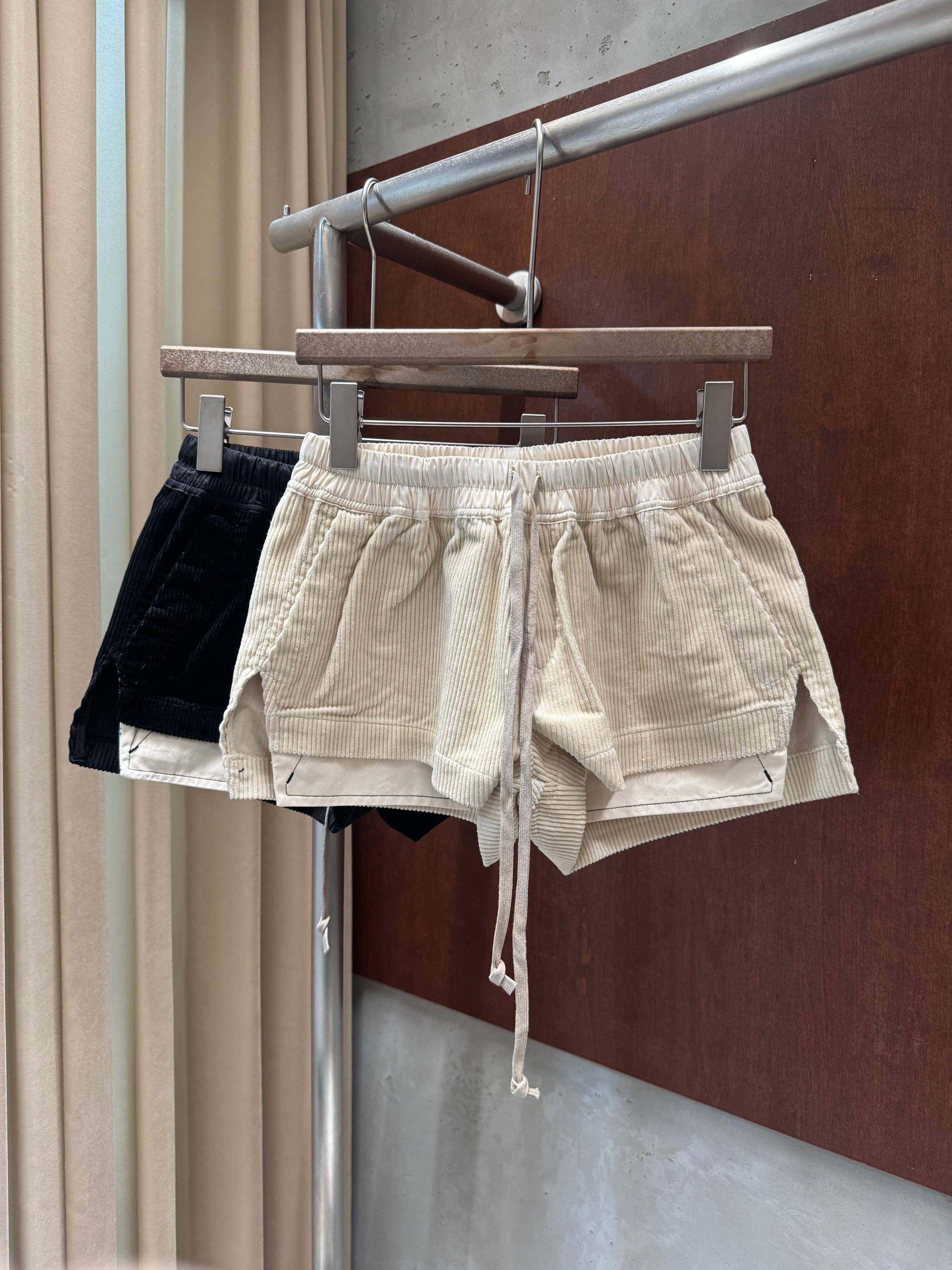 NO:954627,rick owens 2026 new summer corduroy shorts, super awesome fit, two colors and three sizes, sml real photos,,shorts,19860909rick owens 2026夏季新款灯芯绒短裤 版型超级赞 两色三码 sml 实拍图,,shorts,,Women's clothing
