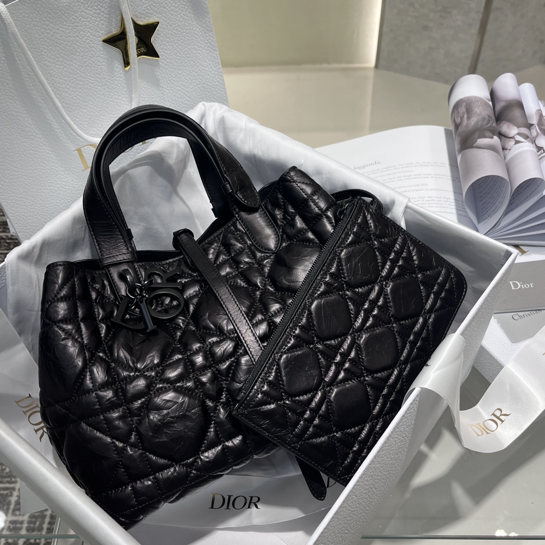 Dio* 𝗧𝗼𝘂𝗷𝗼𝘂𝗿𝘀 Cuero encerado con aceite medio Negro Producido por Guangdi Personalizado a partir de la tela For…