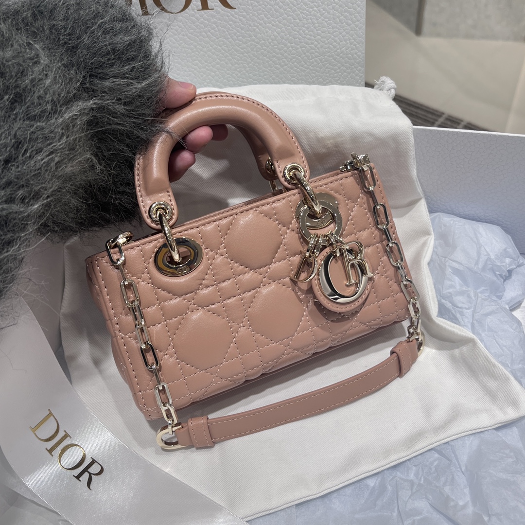 𝑫-𝑱𝒐𝒚 ¡Super mini rosa, puede sostener el teléfono móvil! Piel de cordero importada de color exclusivo, rosa salmón…