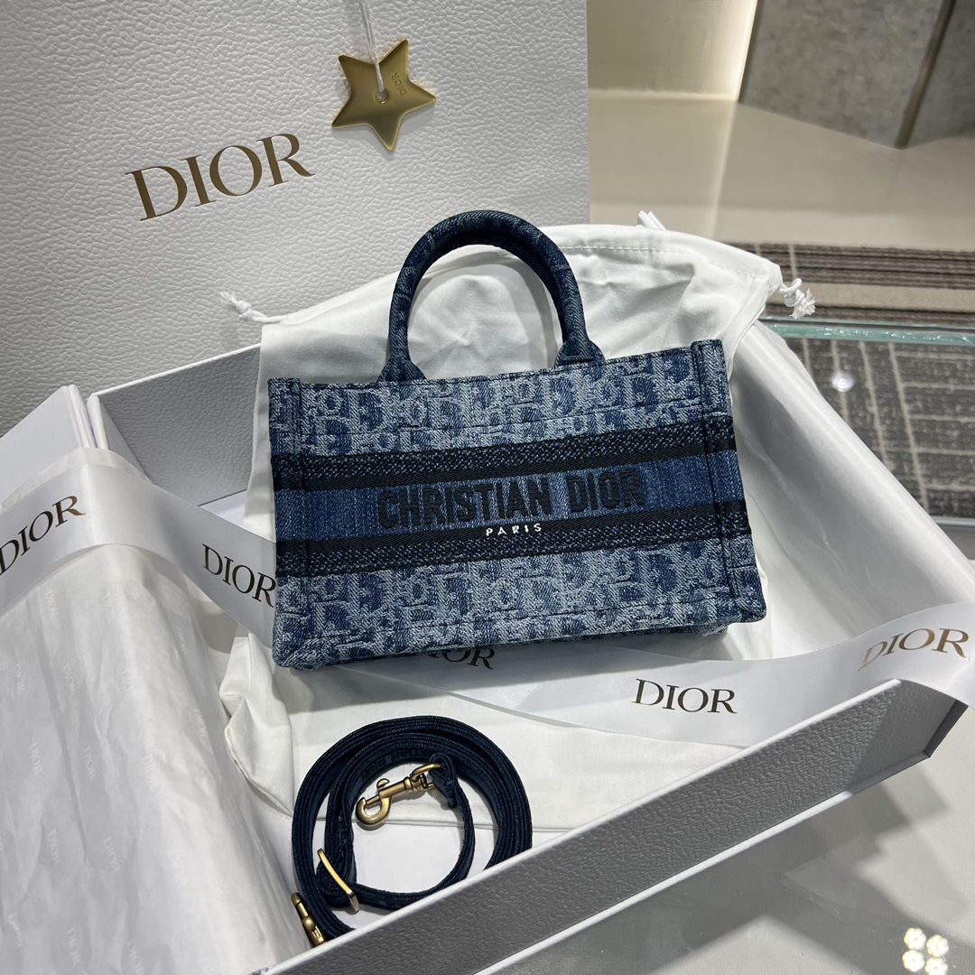 Serie denim 𝙮𝙮𝙙𝙨!!! Mini denim degradado 𝗕𝗼𝗼𝗸 𝗧𝗼𝘁𝗲 Versión alta exclusiva Nadie más Reencarnación de la mod…