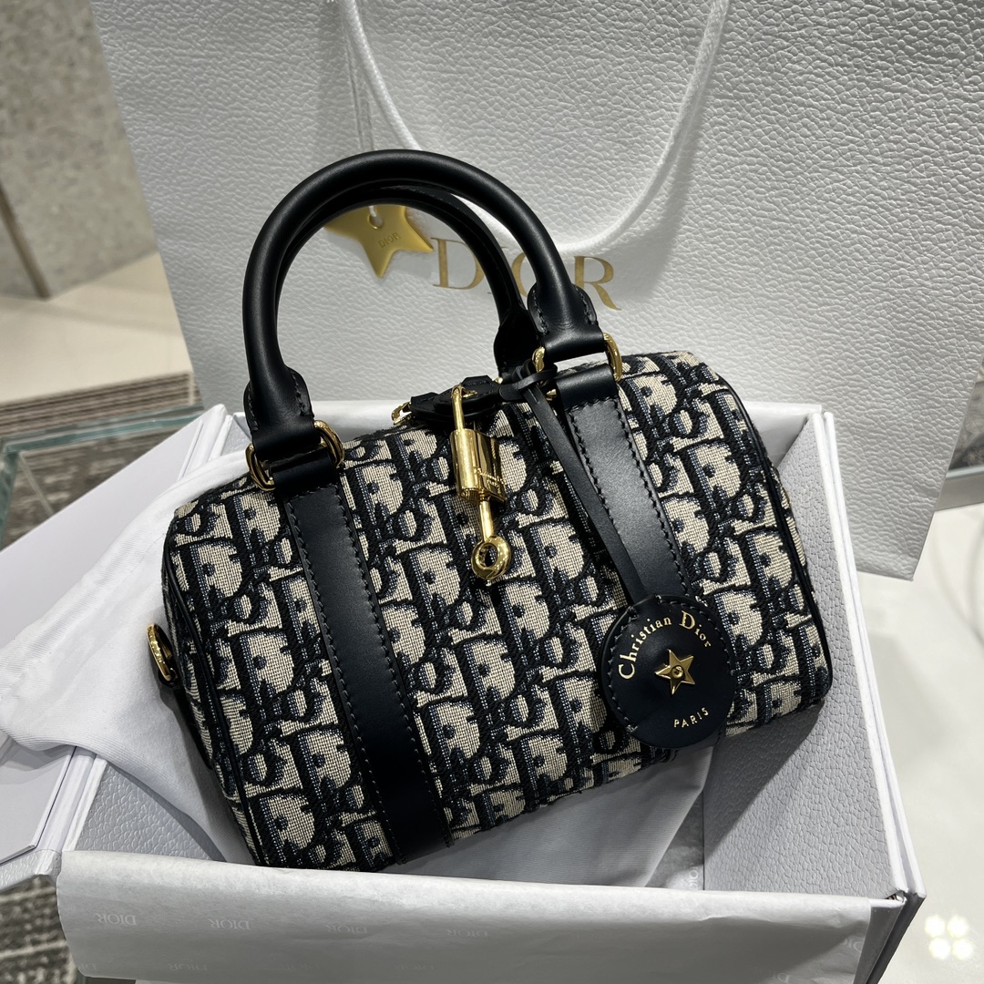 𝗚𝗿𝗼𝗼𝘃𝗲 20 tamaño pequeño Boston Producido por Guangdi Mismo estilo que Jisoo Suzy Lindo Versátil con todo Práctic…