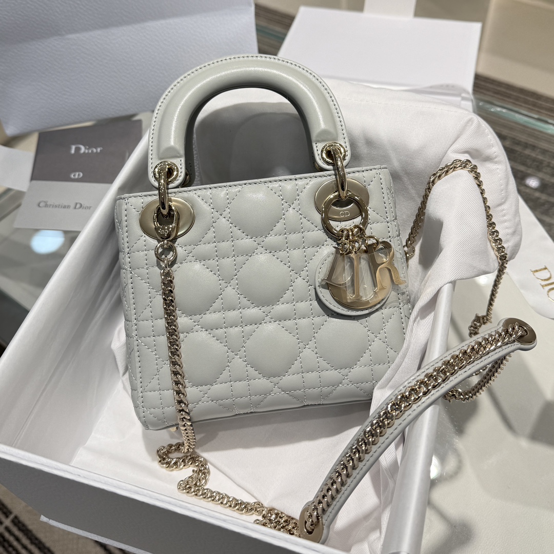 [𝗟𝗮𝗱𝘆 𝗗𝗿 Bolso Princesa Diana de tres puertas totalmente de acero] Artesanía avanzada gris estrella llena de bell…