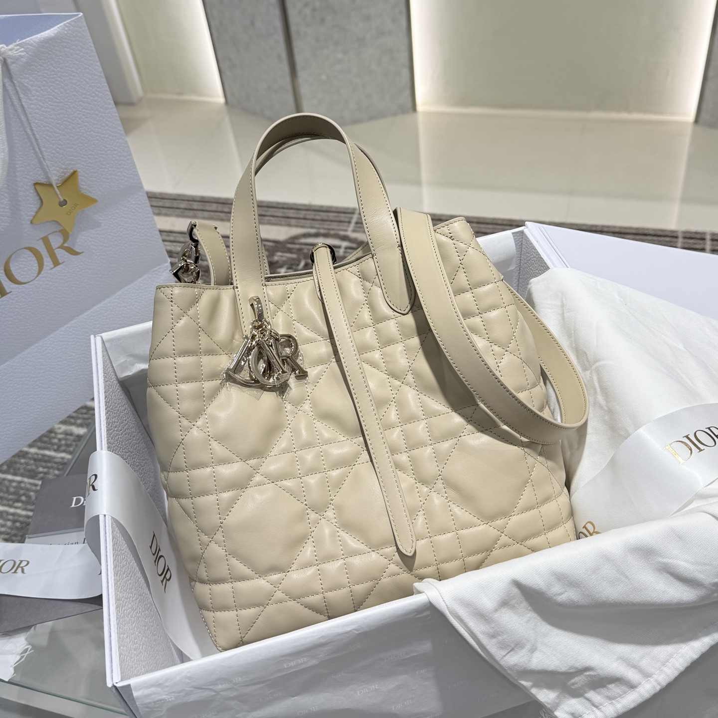 𝑫-𝑻𝒐𝒖𝒋𝒐𝒖𝒋𝒐𝒖𝒓𝒔 Tamaño mediano vertical Albaricoque Producido por Guangdi ✨ Bolso indígena popular Patrón de …
