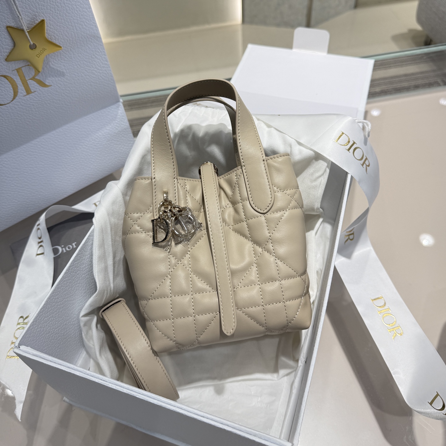 𝑫-𝑻𝒐𝒖𝒋𝒐𝒖𝒓𝒔 Mini Mi Xing vertical Producido por Guangdi ✨Bolso indígena de gran venta Patrón de cannage vertica…