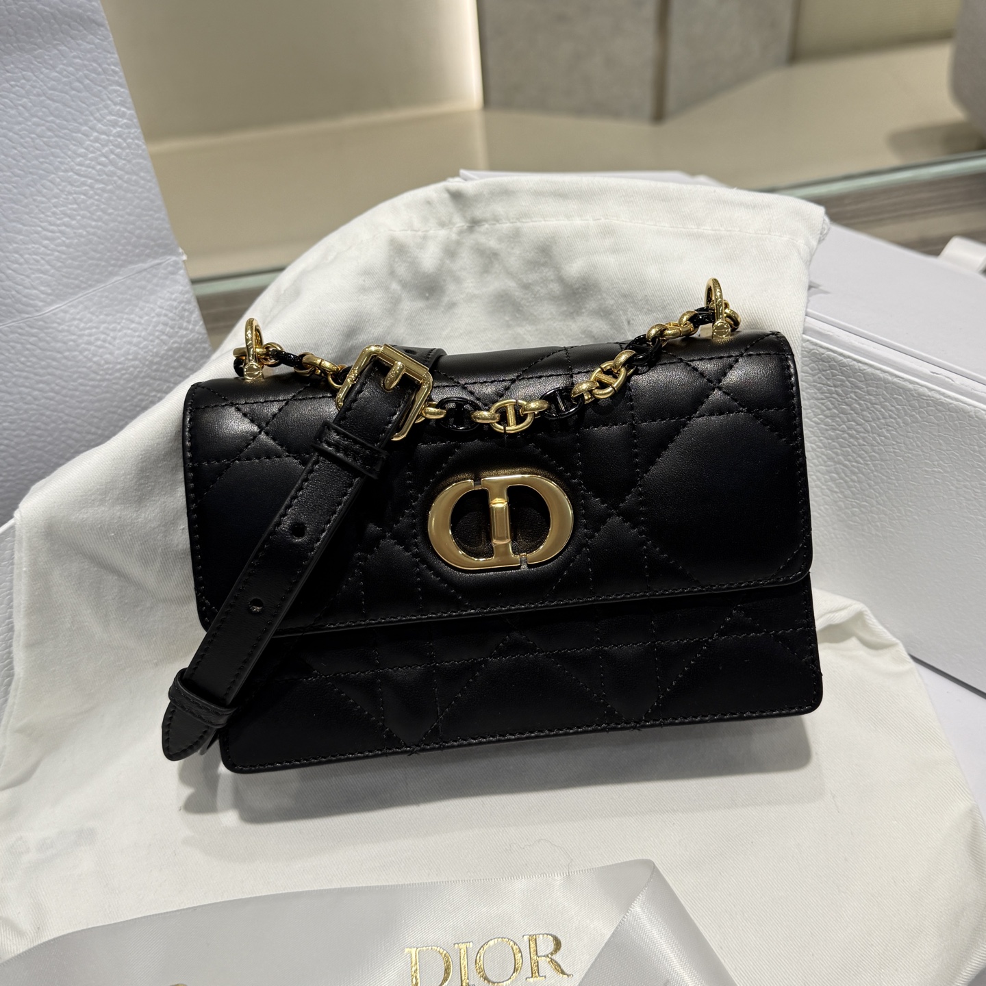 𝙈𝙞𝙨𝙨 𝙘𝙖𝙧𝙤 Mini bolso de cadena Producido por Guangdi (versión chip) Negro Belleza a nivel de banquete con un to…