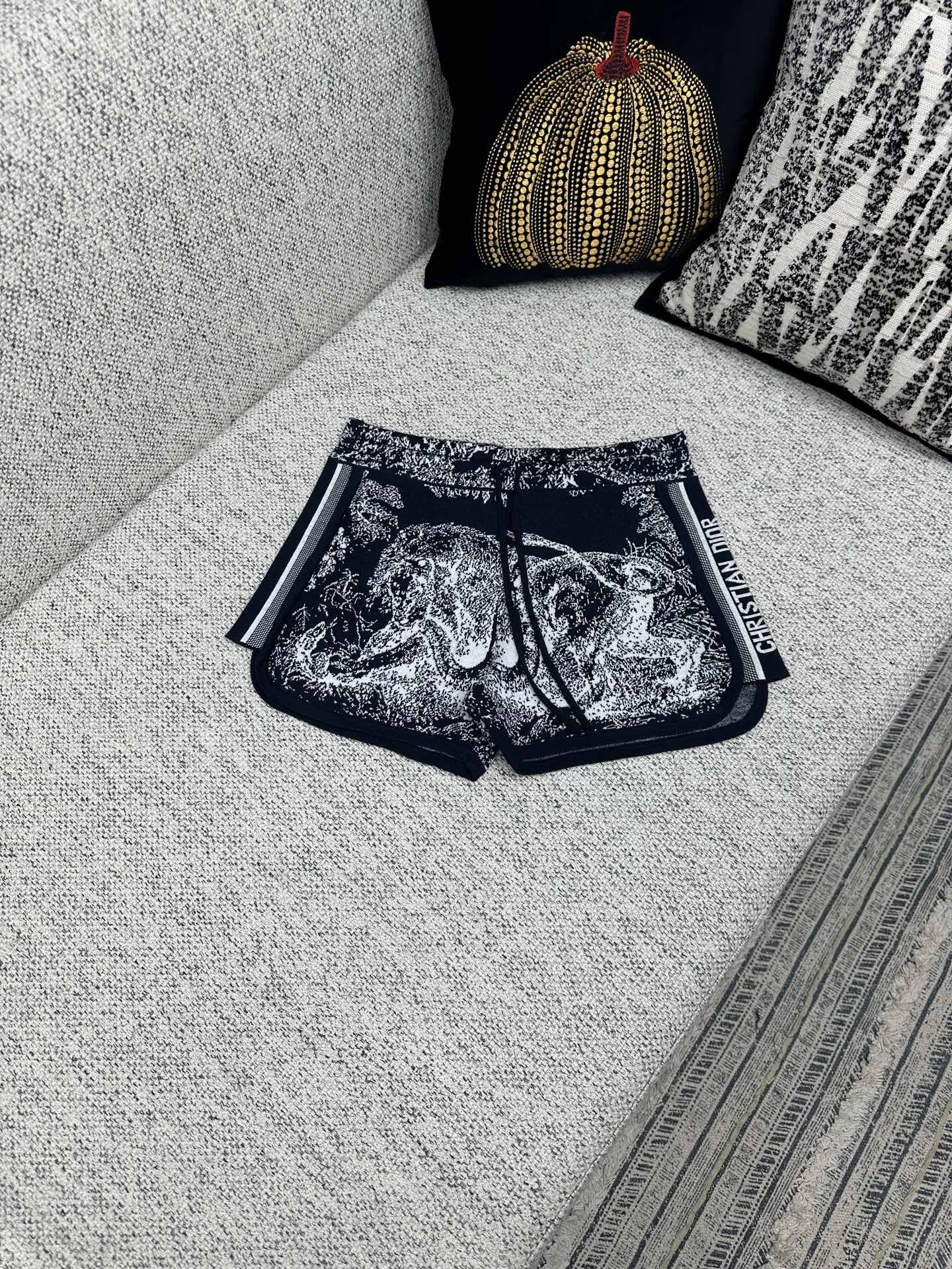 NO:519232,A set of 25ss new letter logo Juyi jacquard loose knitted shorts S.M.L., dior, shorts, alexander wang19860909一套不拆 迪奥 25ss新款字母logo茹伊丛林提花宽松针织短裤 码数S.M.L.,,dior,shorts,alexander wang,Men's clothing