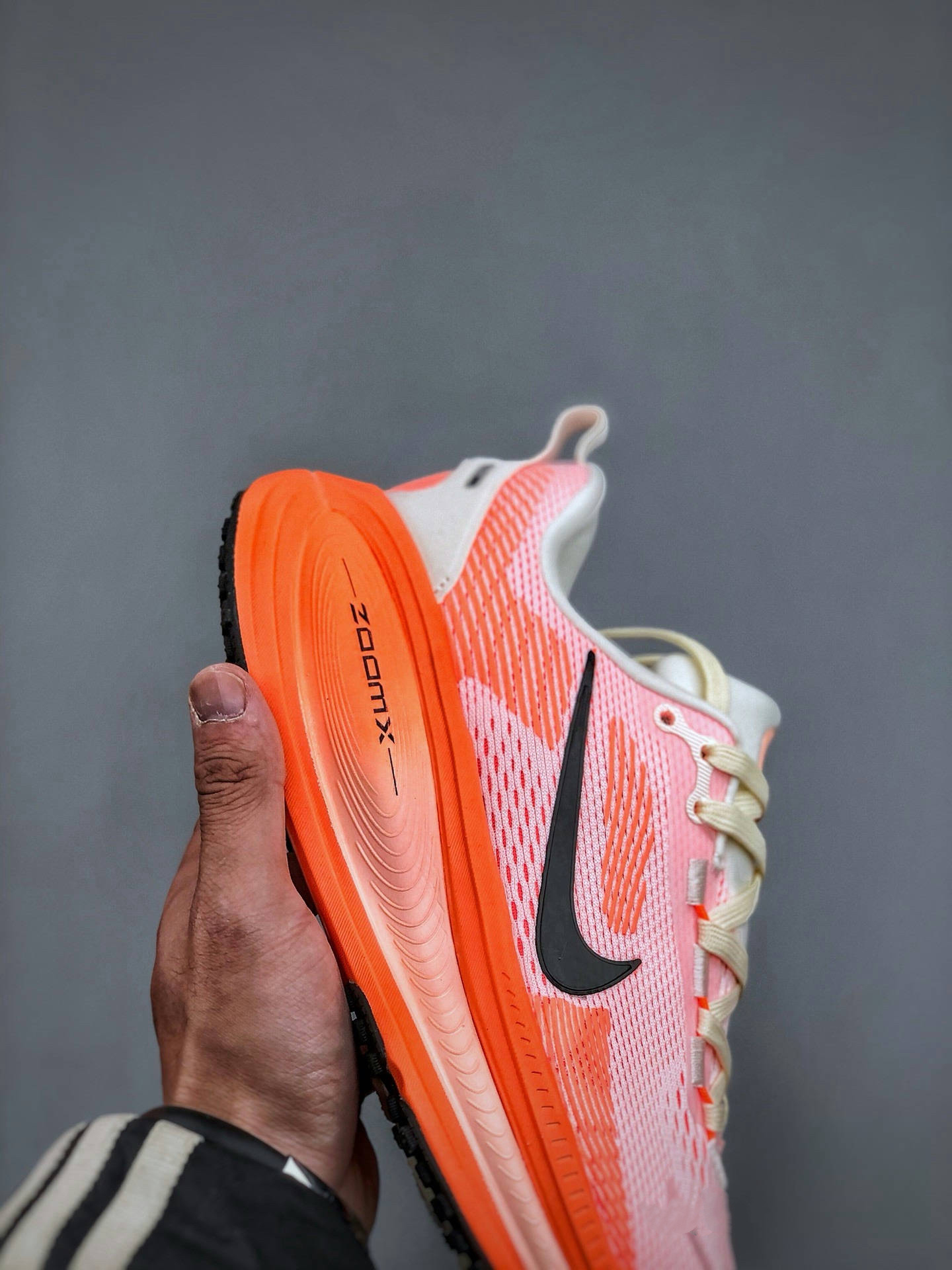 Nike Air Zoom Vomero 18 Running Shoes - Comfort, Cushioning, and Support 5 i1739116367146 6298 0 3