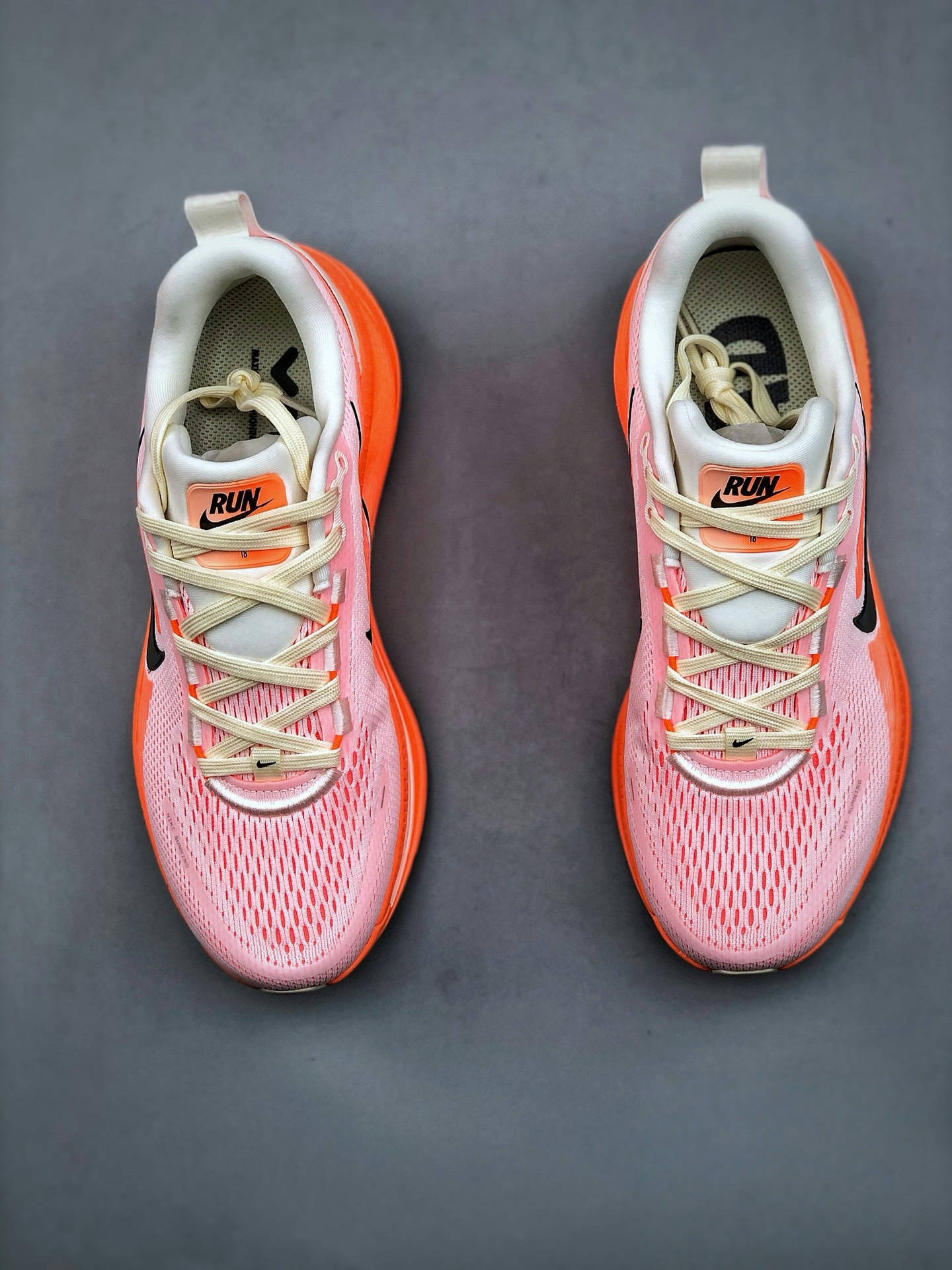 Nike Air Zoom Vomero 18 Running Shoes - Comfort, Cushioning, and Support 6 i1739116370068 772 0 4