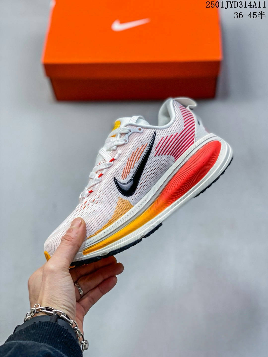 Nike Air Zoom Vomero 18 Running Shoes - Comfortable, Cushioned, and Durable 4 i1740232034550 4883 0 2