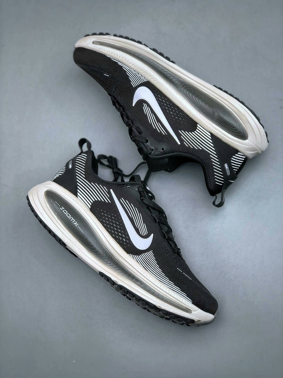 Nike Air Zoom Vomero 18 Running Shoes - Comfort, Cushioning, and Style 10 i1740232098975 7924 0 8