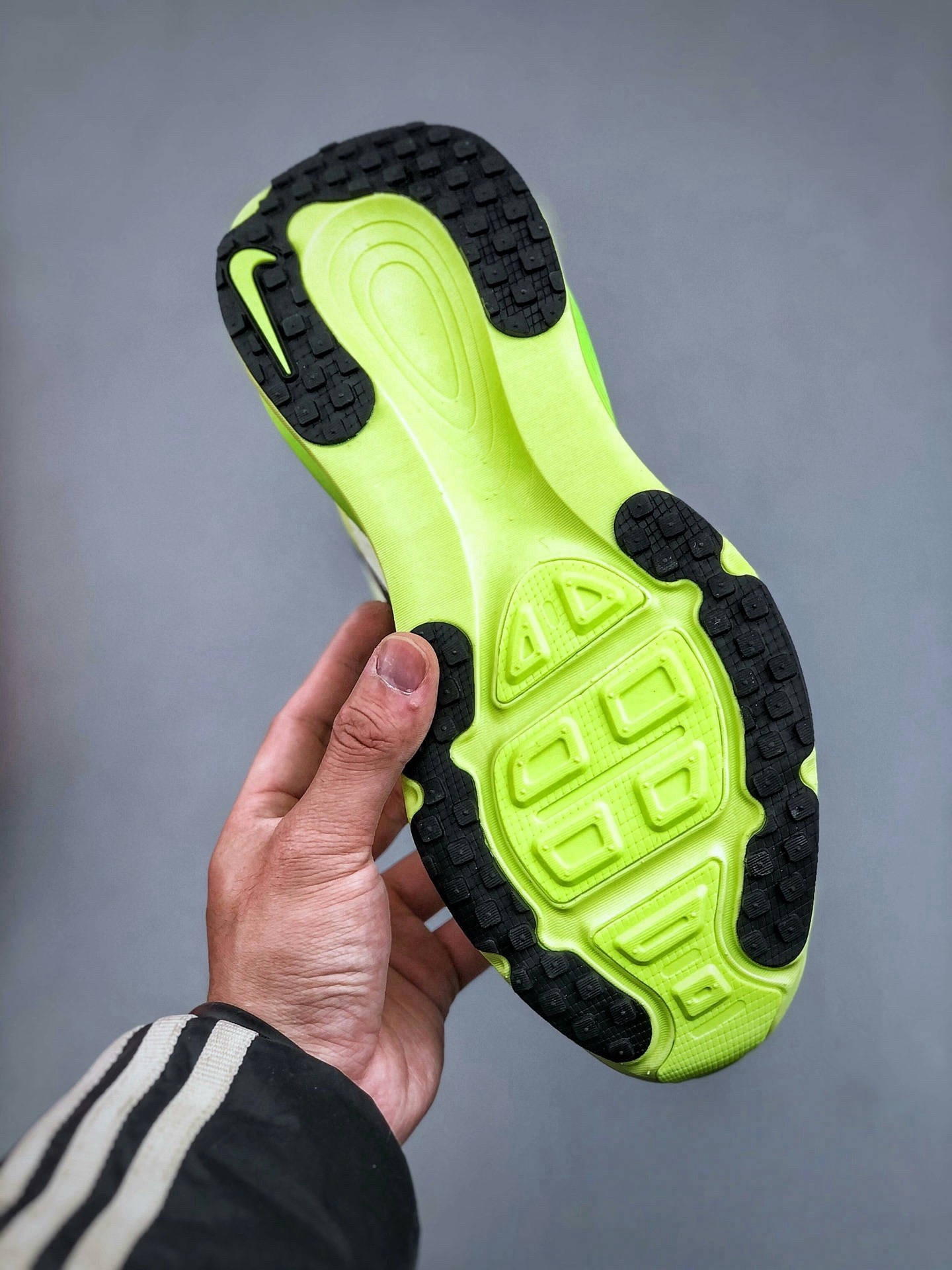 Nike Air Zoom Vomero 18 Running Shoes - Cushioned, Breathable, and Durable 9 i1740232203576 9644 0 7