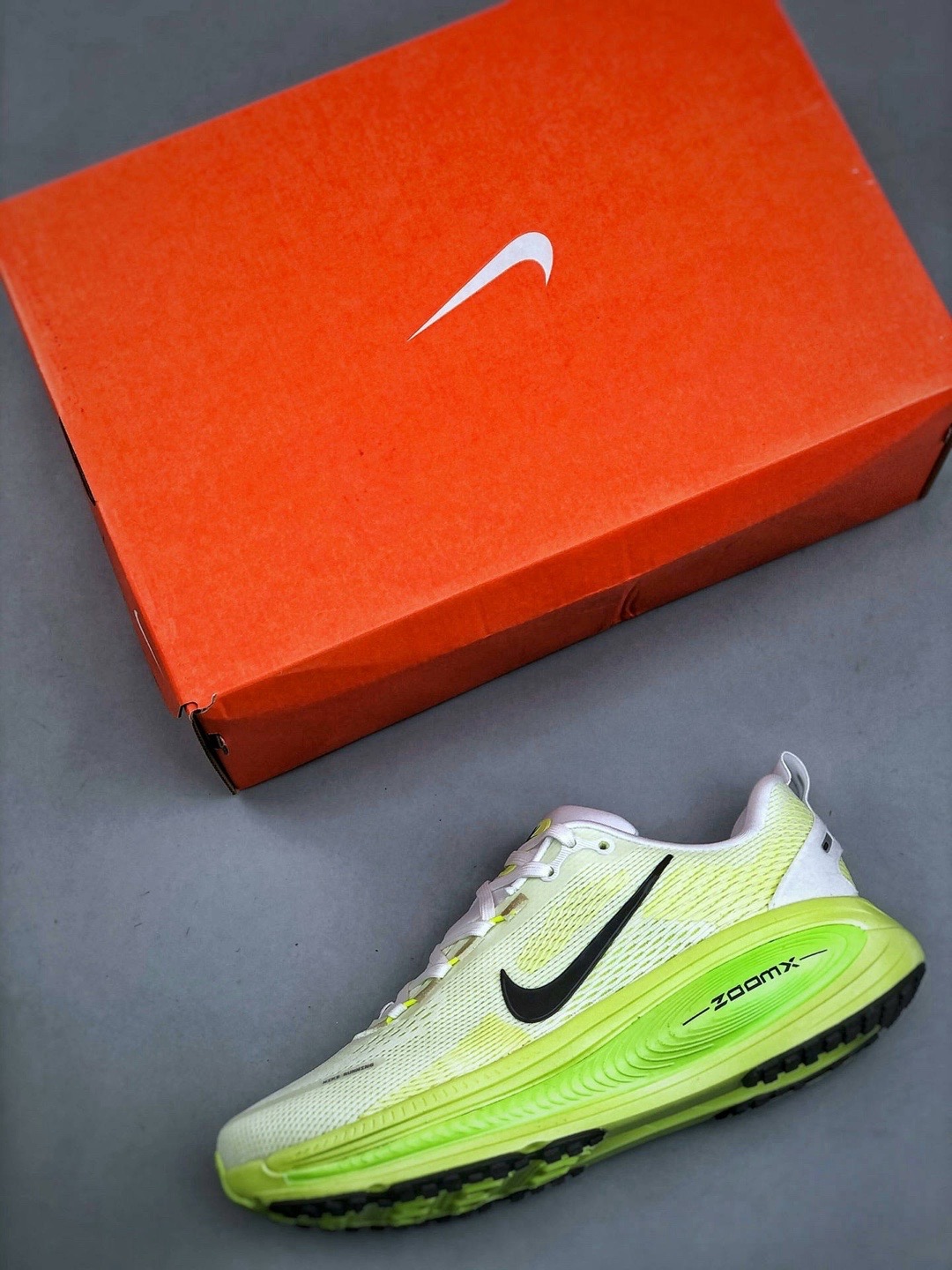 Nike Air Zoom Vomero 18 Running Shoes - Cushioned, Breathable, and Durable 7 i1740232204953 7858 0 5