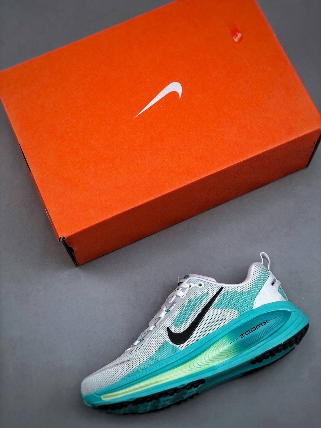 Nike Air Zoom Vomero 18 Running Shoes - Comfort, Cushioning, and Style 6 i1740232279689 5039 0 4