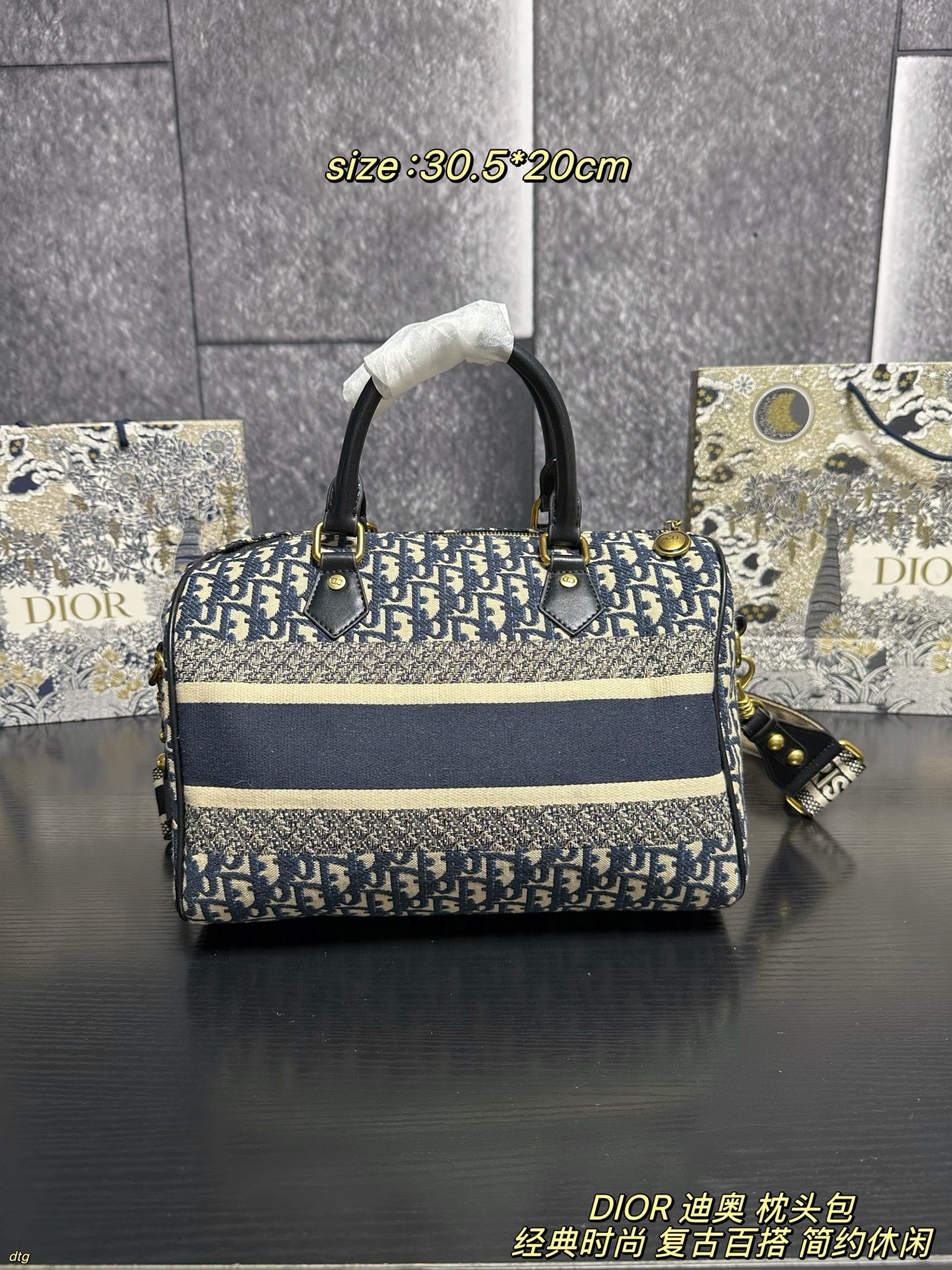 Dior Book Tote Blue Oblique 30 5 20cm Blue Dior Oblique shoulder