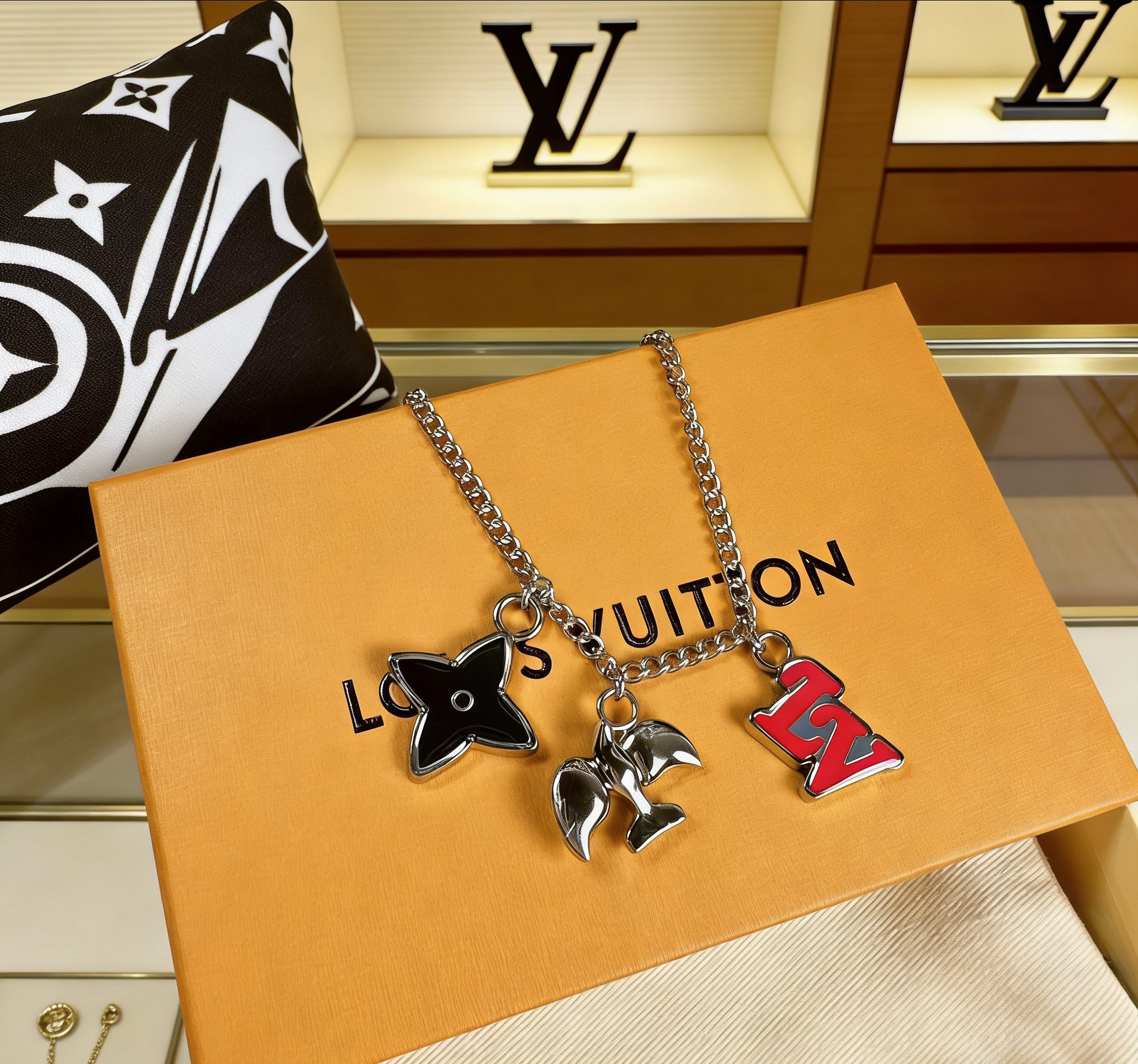 Louis Vuitton 驴家1V Dove 项链以自由精神解读品牌元素