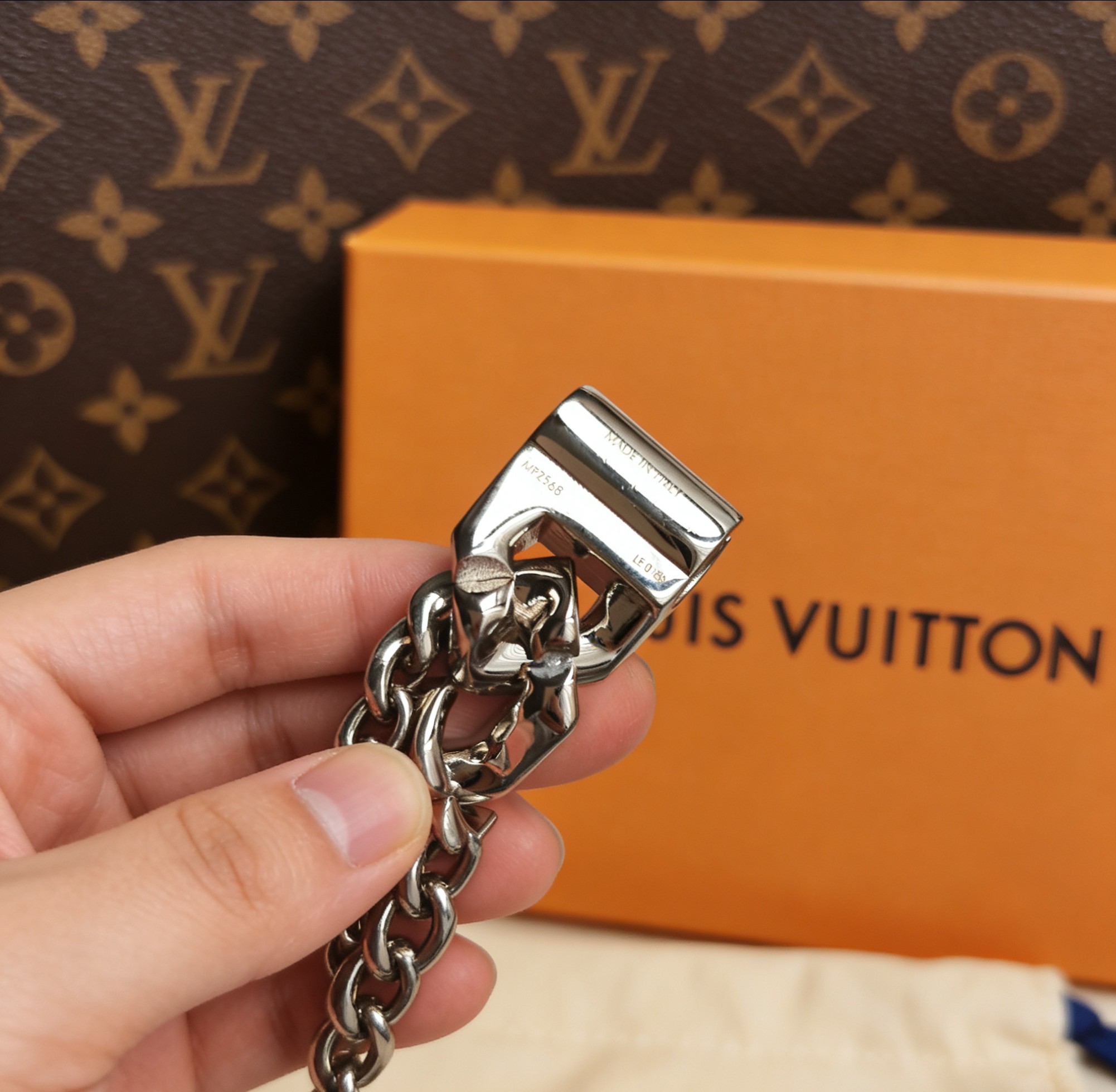 China Replica LV Jewelry LVJ0401-1789