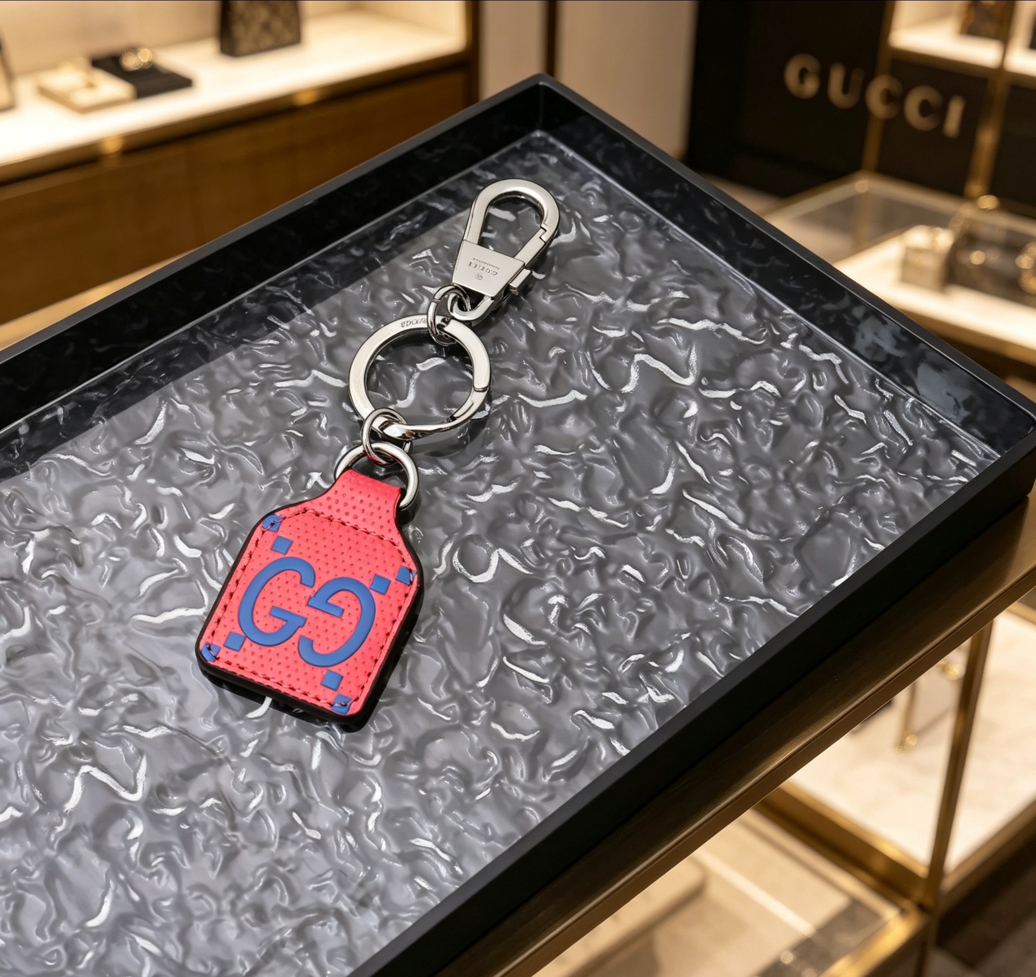 Gucci 古驰Gucci 双G红蓝标签造型钥匙扣