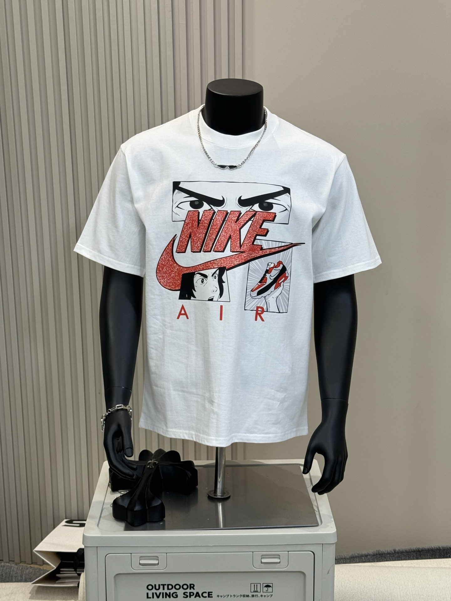 💰155包邮
▷ NIKE 耐克 NK 胸前涂鸦卡通彩色印花情侣短袖T恤
- 小红书热门爆款,明星网红同款穿搭,男女日常通勤穿搭必备单品!
- 高品质260克高克重双纱面料,亲肤透气不起球,印花采用进口浆料,时尚又个性,超级洋气的一款,强烈推荐单品,宽松版型休闲舒适不挑人,日常都很实穿时髦百搭~
- 不挑年龄,不挑身材,不挑性别,情侣百搭款式,可机洗,不掉色,耐撕扯,所有细节均为原相机实拍,放心入手!
𝐜𝐨𝐥𝐨𝐫 :黑色 白色
𝐒𝐢𝐳𝐞 :M L XL 2XL 3XL
▁尺码表▁
M: 胸围100 衣长68 肩宽44
L : 胸围106 衣长70 肩宽46
XL: 胸围112 衣长72 肩宽48
2XL:胸围118 衣长74 肩宽50
3XL:胸围124 衣长76 肩宽52
体重: 100斤-125斤 推荐穿M码
125斤-150斤 推荐穿L码
150斤-170斤 推荐穿XL码
170斤-190斤 推荐穿2XL码
190斤-210斤 推荐穿3XL码
温馨提示:手工测量,存在1-3cm误差实属正常,请以实物为准!