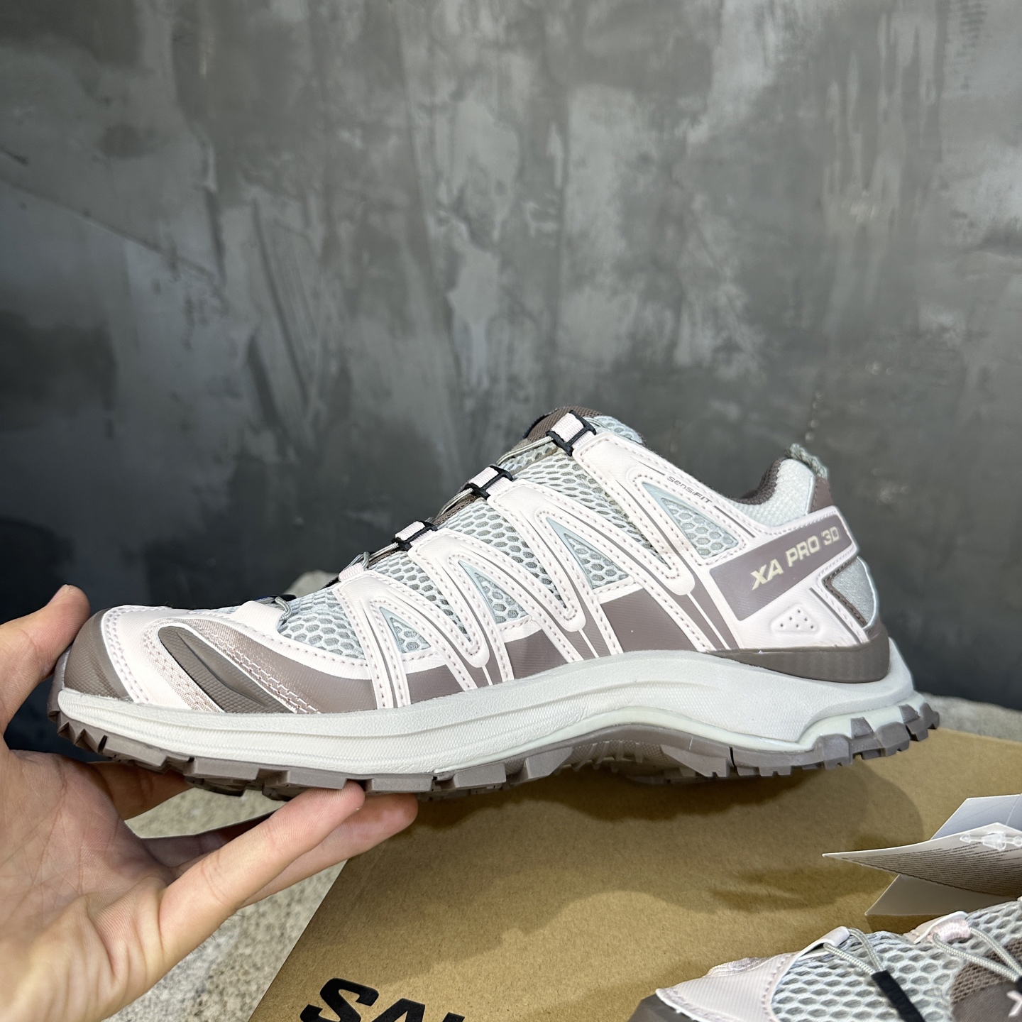 Salomon XA PRO 3D Outdoor Running Shoes - Breathable, Cushioned, and Anti-Slip 6 i1745320732486 2887 0 4