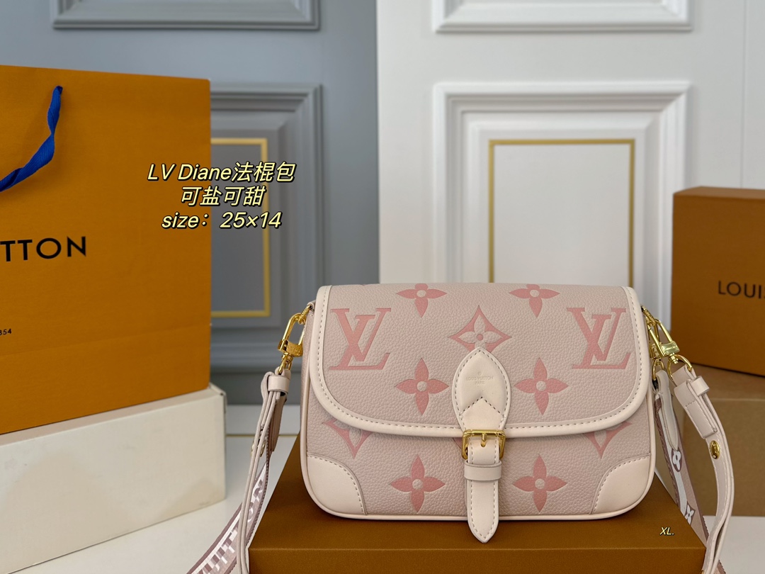 Louis Vuitton LV Diane Les répliques
 Sacs À Bandoulière & À Épaule Vintage Baguette longue