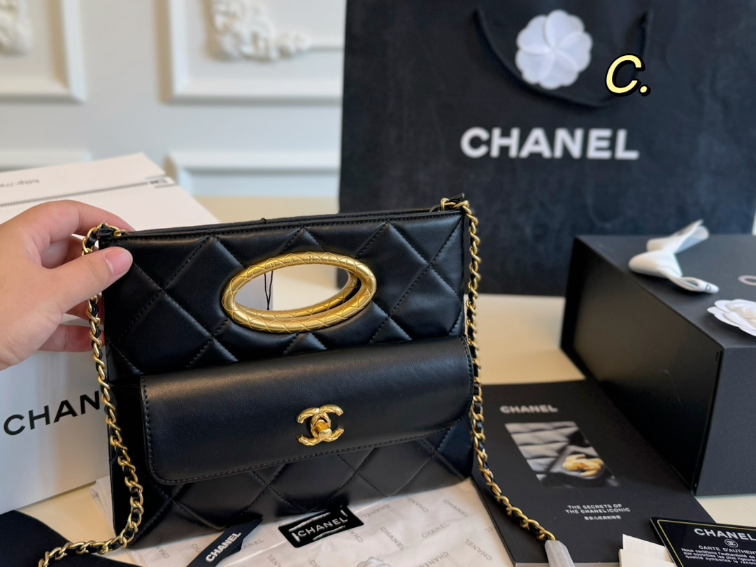 Chanel Sacs À Bandoulière & À Épaule Or