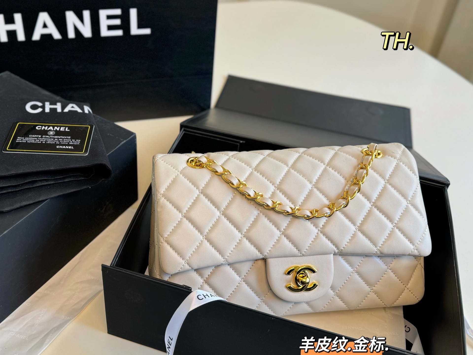 Chanel Classic Flap Bag, 25x15cm, Double Flap, Chain Strap - Stylish & Timeless 5 i1746763025650 7736 0 3