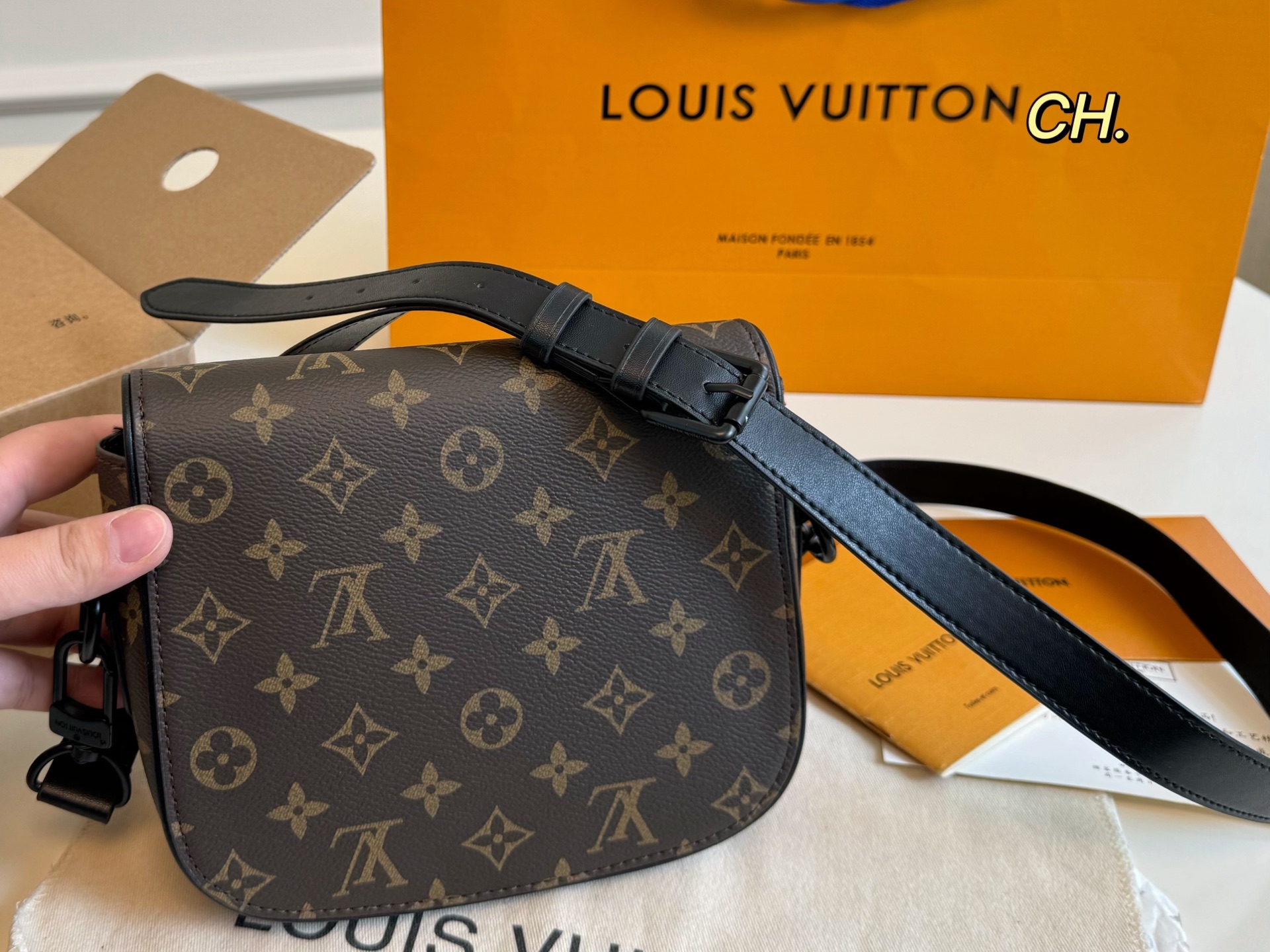 Louis Vuitton Montsouris Monogram Empreinte Leather Crossbody Bag, 20 x 16 cm 7 i1746763638606 2868 0 5