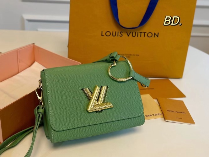 Louis Vuitton Twist Handbag - Epi Leather, Green, Compact Design (23x16) 1 Louis Vuitton Twist Handbag - Epi Leather, Green, Compact Design (23x16)