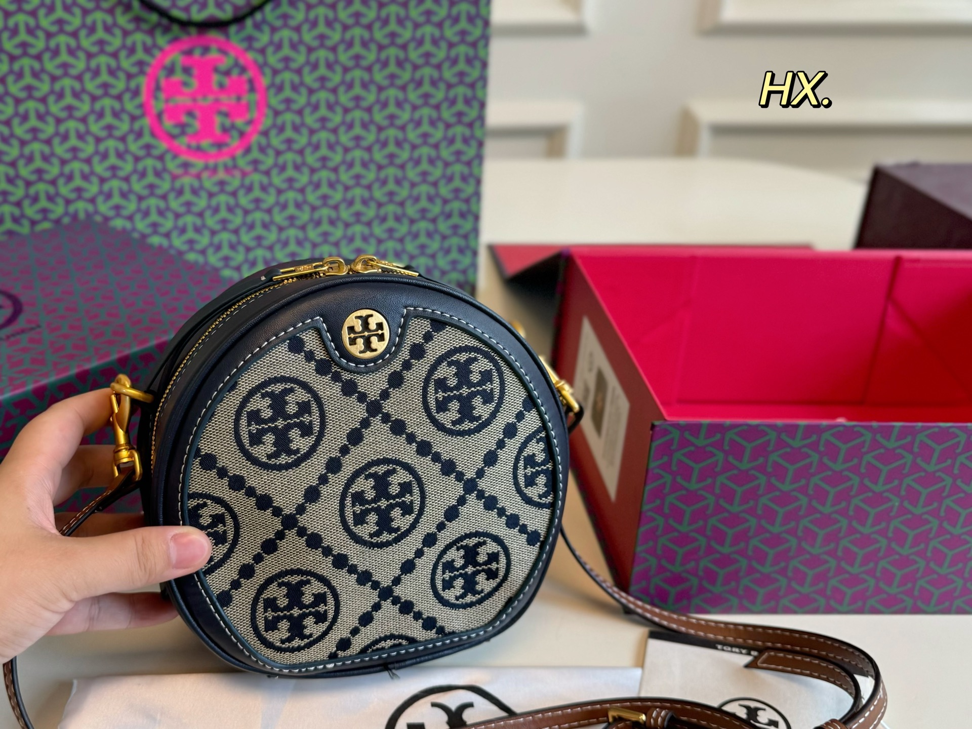 Tory Burch Ronde Crossbody Tas met TB Jacquard - Stijlvol en Compact (17x10 cm)