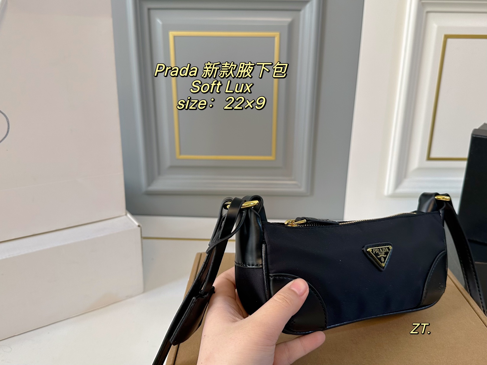 ❤️420包邮/原单代购级别
配盒)
size:22×9
PRADA普拉达新款Soft Lux腋下包❤️
小巧可爱,精致百搭,巨巨好用
散发出复古气息 方便不同场合搭配
可调节肩带 可手提🉑腋下 复古时髦
绝对时尚达人们的必备款‼️