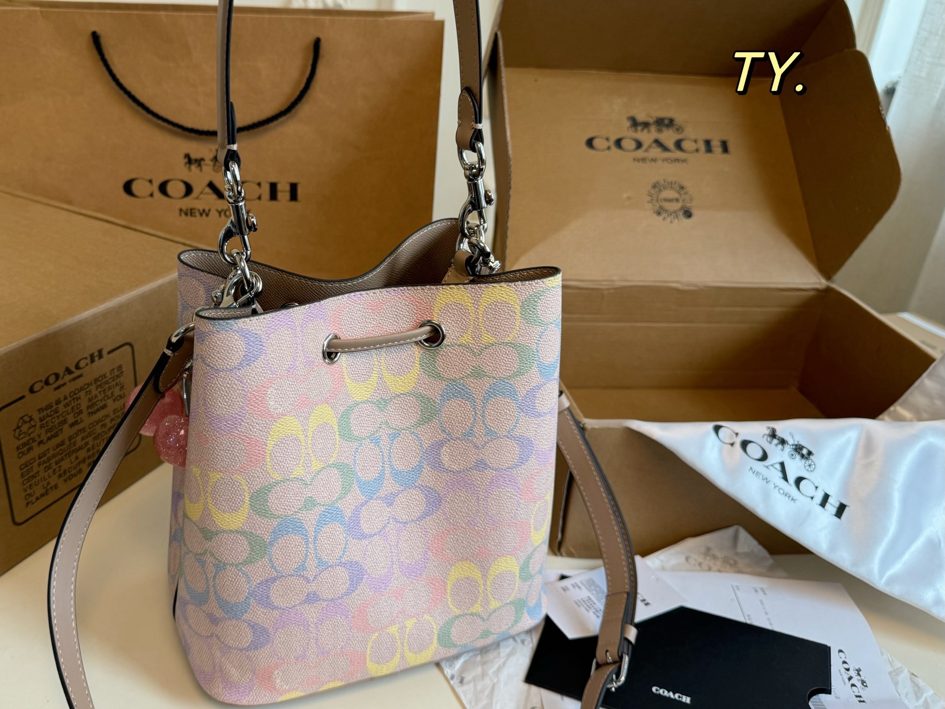 Sac COACH (boîte avion) — photo 6