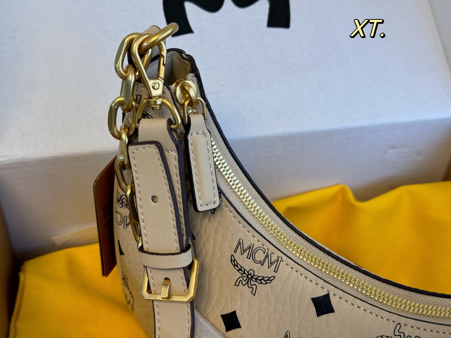 Miniatura 7