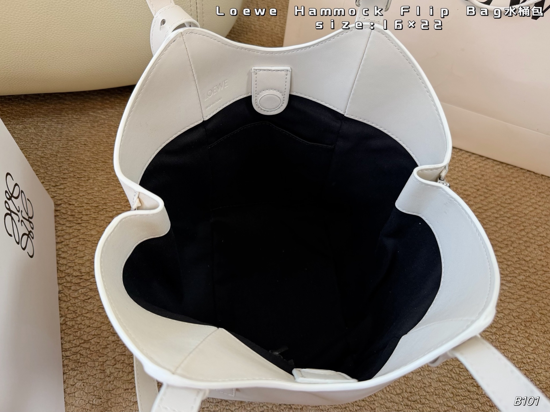 Boîte pliante de sac LOEWE) — photo 9