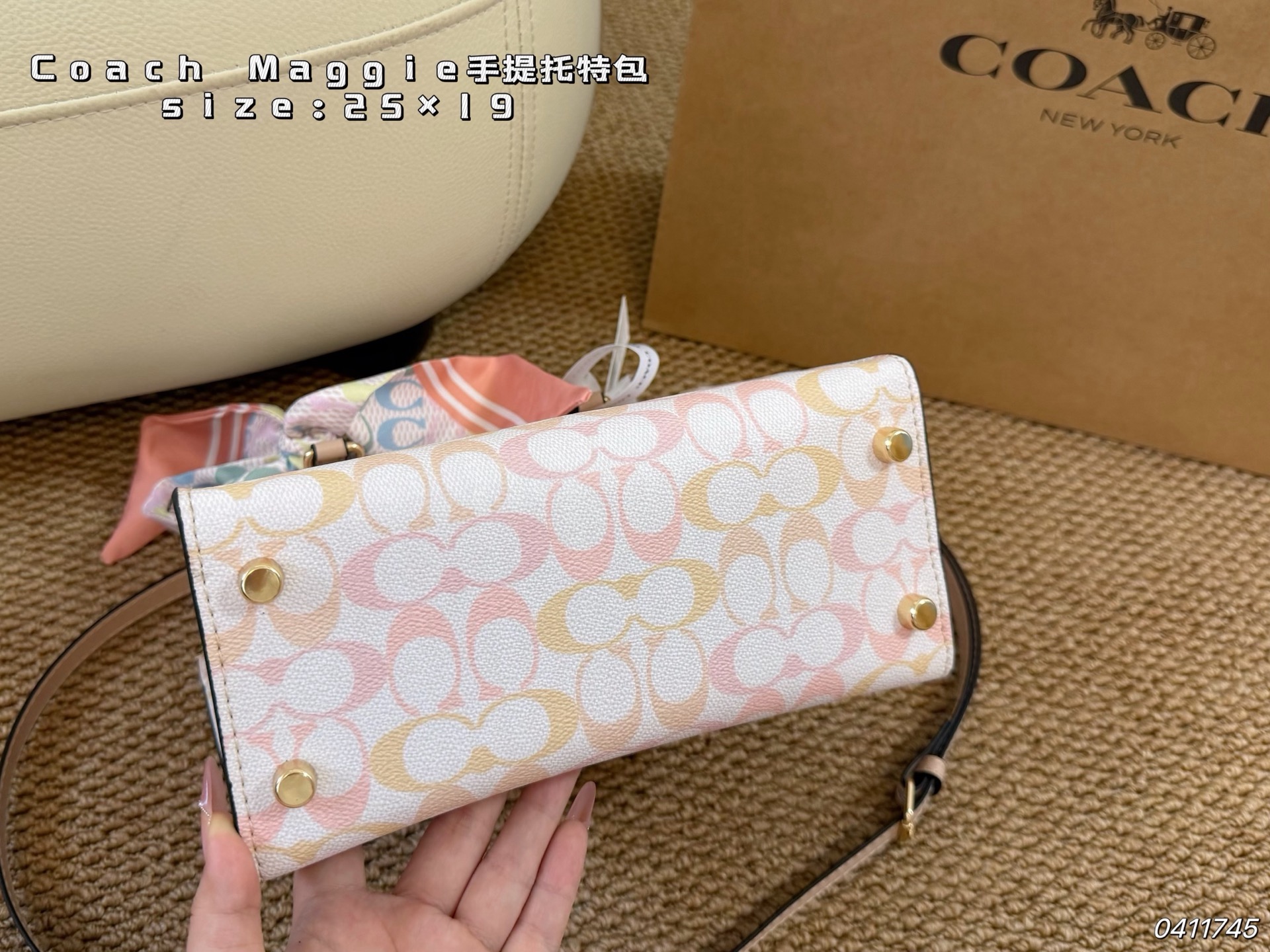 COACH bag airplane box) — photo 3