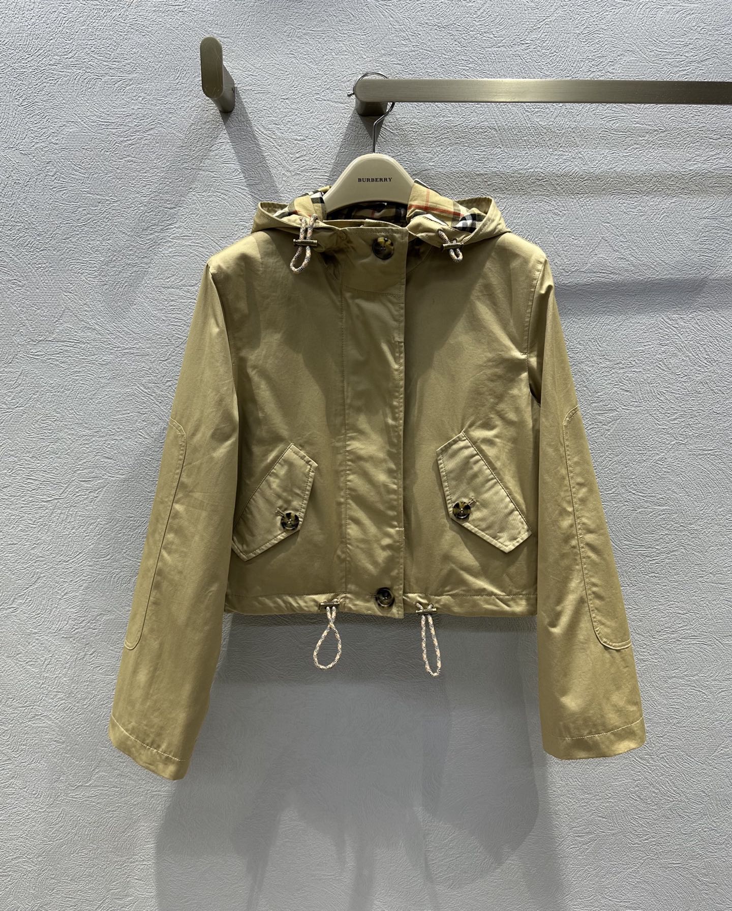 Burberry Women's Vintage Cropped Hooded Trench Coat - Classic Style 2 i1758080727198 2685 0 0