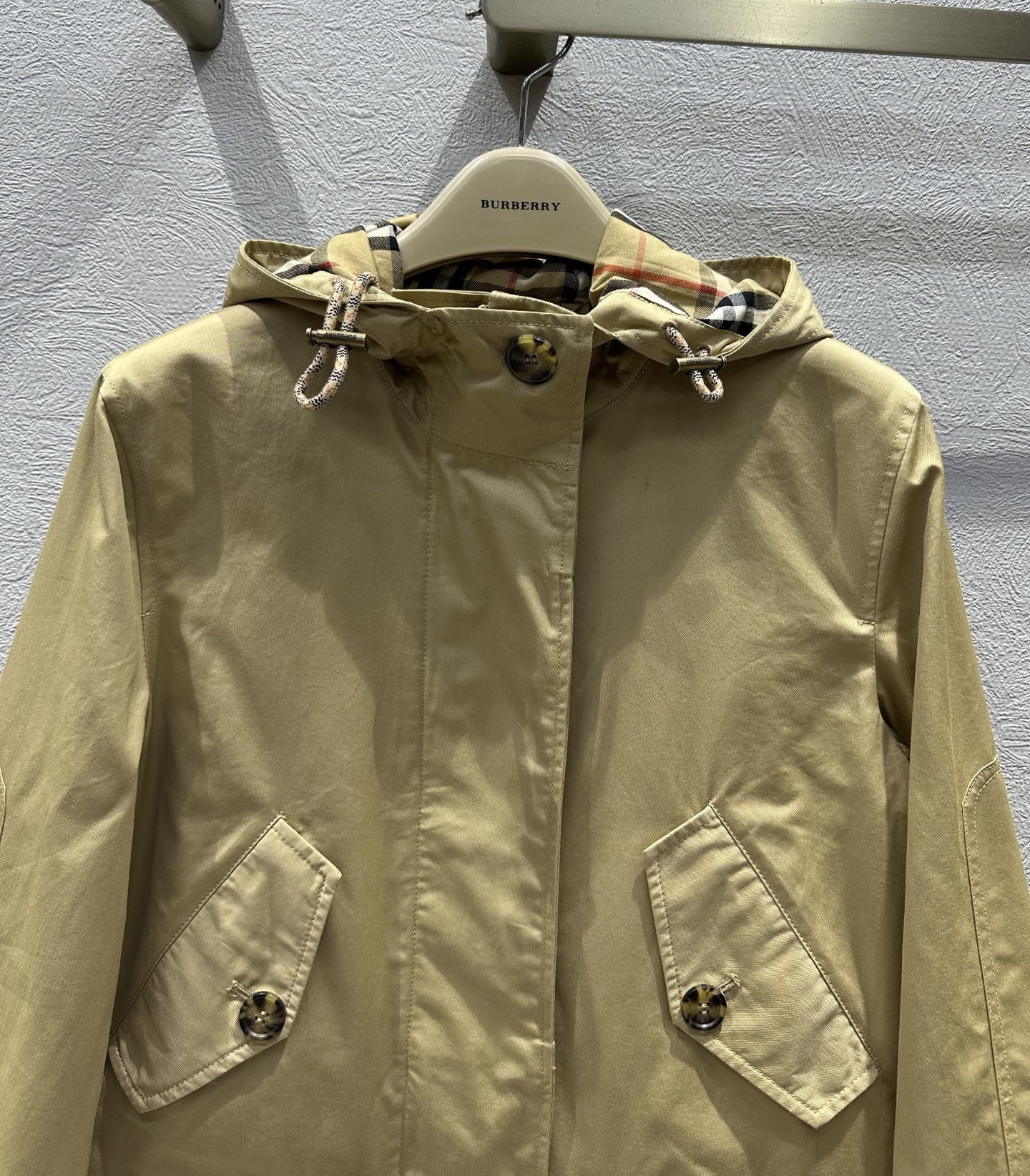 Burberry Women's Vintage Cropped Hooded Trench Coat - Classic Style 3 i1758080727401 1384 0 1