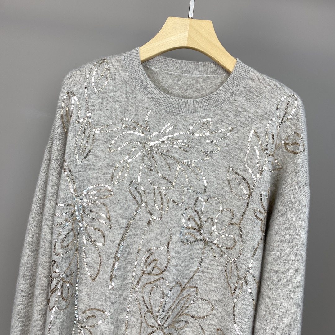 Elegant Women's Cashmere Sweater with Beaded Sequins Flower Design 5 i1722737698 1821 7